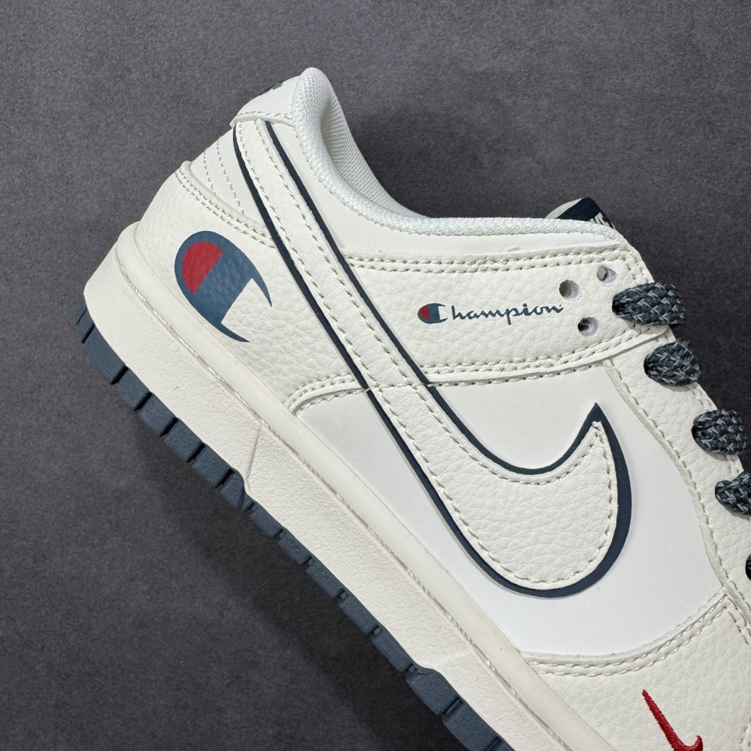 图片[6]-【定制版】Nike SB Dunk Low“ 冠军联名—午夜蓝” 周年高端定制 低帮休闲板鞋 定制鞋盒 大厂纯原品质出货 超高清洁度 皮料切割干净无任何毛边 细节完美 货号：JP1628-026 尺码：36 36.5 37.5 38 38.5 39 40 40.5 41 42 42.5 43 44 44.5 45 编码：HXSB330340-选品中心