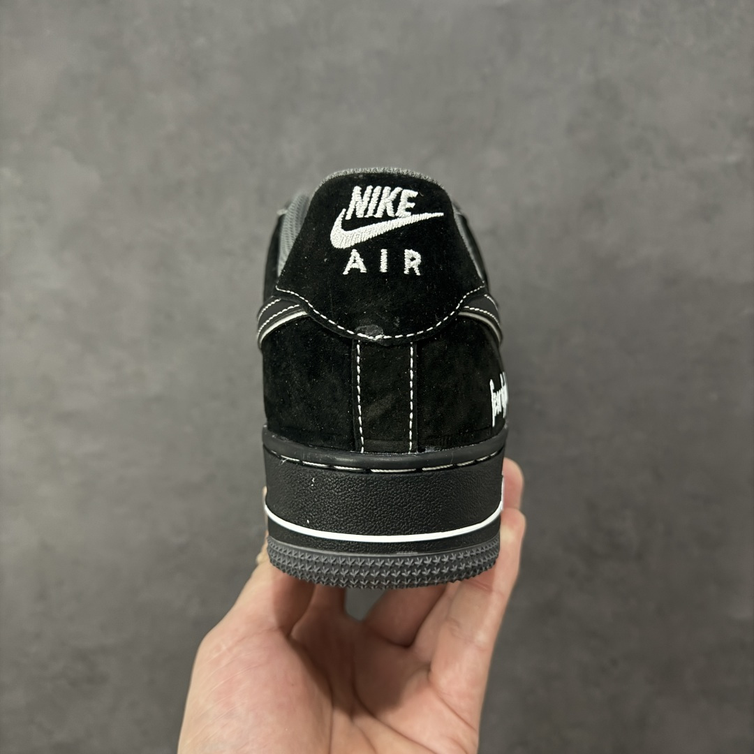 图片[4]-【定制版】NIke Air Force 1 \’07 Low “黑乱勾”空军一号 低帮 运动鞋 休闲鞋 折边针车 工艺难度大 原楦头原纸板 原装鞋盒 定制五金配件 内置全掌气垫 原厂鞋底 货号：DD8585-200 尺码：36 36.5 37.5 38 38.5 39 40 40.5 41 42 42.5 43 44 44.5 45 编码：HXSA310320-选品中心