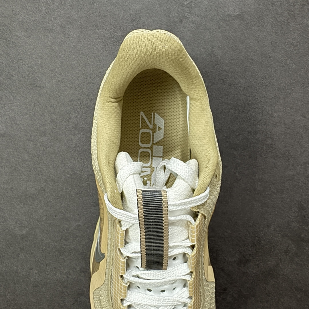 图片[7]-【S版纯原】Nike Pegasus Premium Airscape 舒适百搭减震防滑耐磨透气 低帮跑步鞋 卡其色 IH4369-200    低帮跑步鞋，简约又不失活力，上脚超吸睛。  它不仅颜值高，性能更是一绝！  全掌气垫科技，减震防滑超耐磨，每一步都能感受到强劲回弹，给双脚舒适支撑。  透气鞋面，跑步时双脚也能自由呼吸。    #独家原包 原底原料 开模打造  #原厂鞋标 高精密准度  #原楦原纸板开发 匹配原版98%以上  #后跟弧度 正确呈现  #原厂皮料 质感无敌  #皮料切割干净 无任何毛边 清洁度细节完美    尺码：35.5-46-选品中心