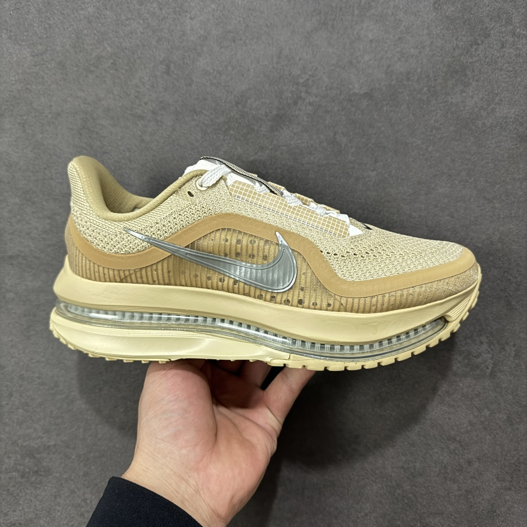 【S版纯原】Nike Pegasus Premium Airscape 舒适百搭减震防滑耐磨透气 低帮跑步鞋 卡其色 IH4369-200 低帮跑步鞋,简约又不失活力,上脚超吸睛。 它不仅颜值高,性能更是一绝! 全掌气垫科技,减震防滑超耐磨,每一步都能感受到强劲回弹,给双脚舒适支撑。 透气鞋面,跑步时双脚也能自由呼吸。 #独家原包 原底原料 开模打造 #原厂鞋标 高精密准度 #原楦原纸板开发 匹配原版98%以上 #后跟弧度 正确呈现 #原厂皮料 质感无敌 #皮料切割干净 无任何毛边 清洁度细节完美 尺码:35.5-46-选品中心