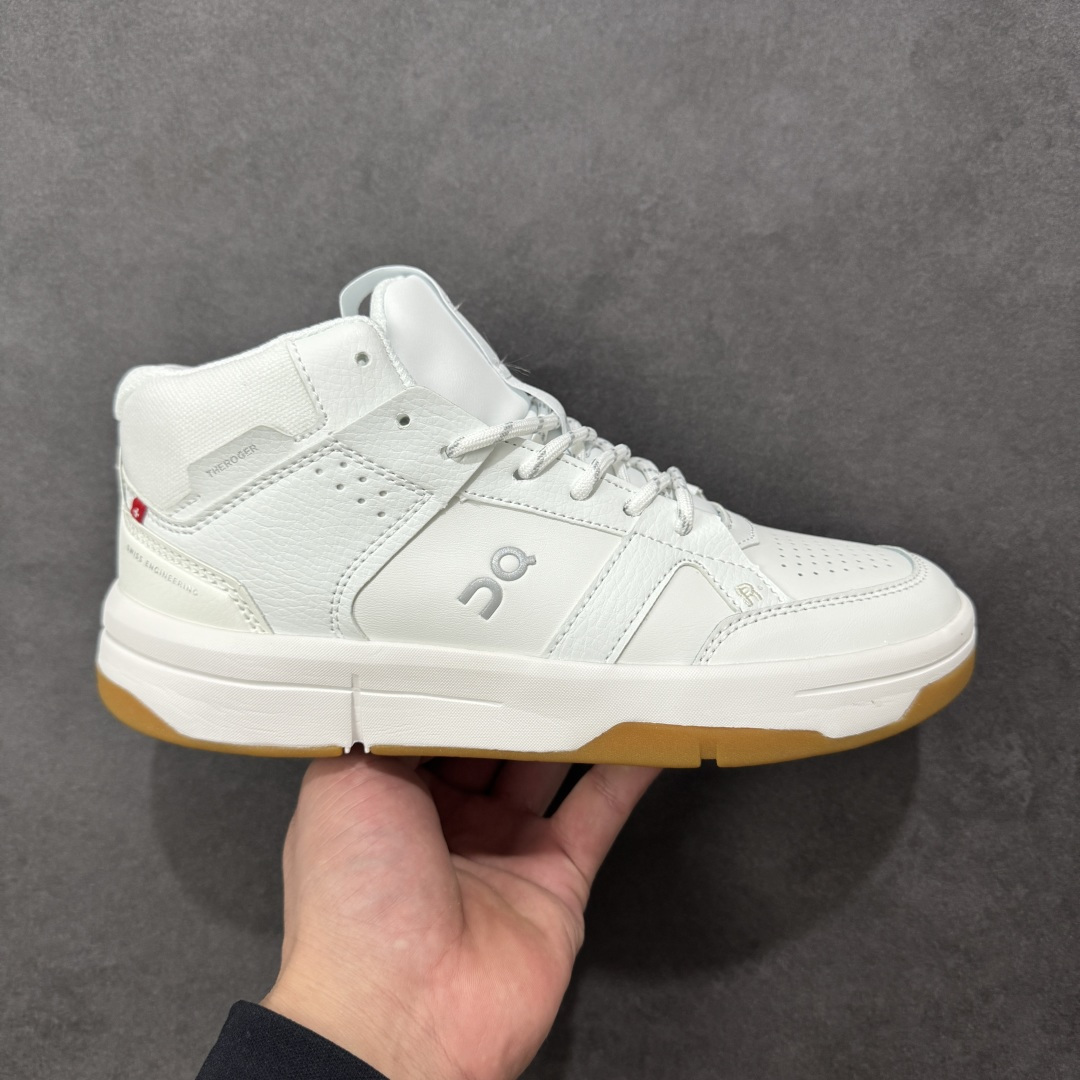 【公司级】On The Roger Clubhouse 昂跑 低帮 白绿色 舒适网布减震防滑耐磨低邦长跑跑步鞋 稳健敏捷、功能多面,用轻量脚感和灵活反馈,助力跑步训练和运动健身。以Helion Superfoam打造Clouds Surferds科技鞋底,铸就灵活反馈、动态流畅体验。鞋跟内的精制足跟垫牢牢固定双足,提供柔软安全的体验;内置Speedboardd更好地推进跑者向前的每一步。根据运动机能编织纹路的工程网眼鞋面,轻盈柔软也坚韧耐用、舒适透气也灵活敏捷。 货号:3WF10430924 尺码:36-45 编码:AYB240250-选品中心