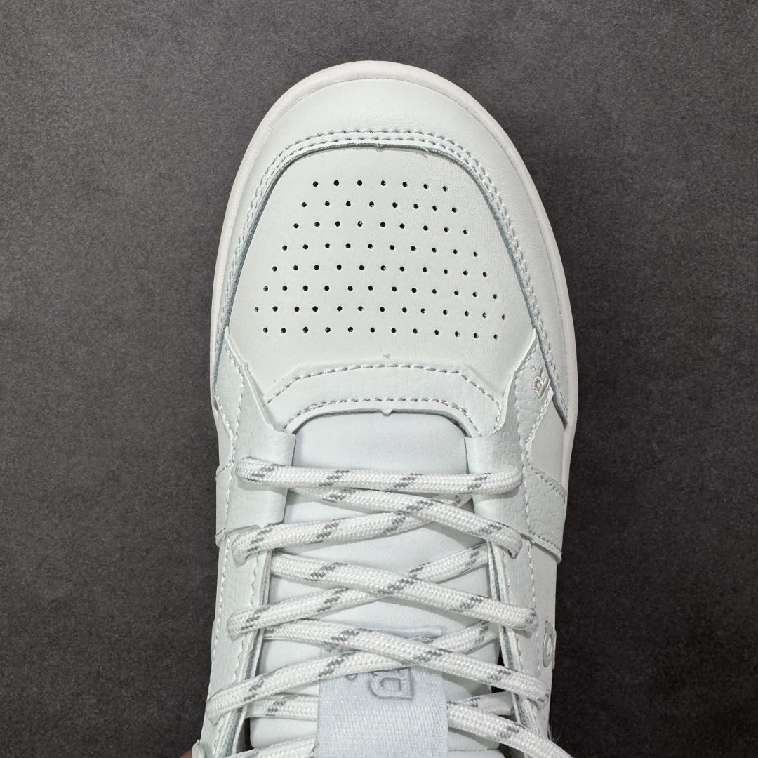 图片[8]-【公司级】On The Roger Clubhouse 昂跑 低帮 白绿色 舒适网布减震防滑耐磨低邦长跑跑步鞋 稳健敏捷、功能多面，用轻量脚感和灵活反馈，助力跑步训练和运动健身。以Helion Superfoam打造Clouds Surferds科技鞋底，铸就灵活反馈、动态流畅体验。鞋跟内的精制足跟垫牢牢固定双足，提供柔软安全的体验；内置Speedboardd更好地推进跑者向前的每一步。根据运动机能编织纹路的工程网眼鞋面，轻盈柔软也坚韧耐用、舒适透气也灵活敏捷。 货号：3WF10430924 尺码：36-45 编码：AYB240250-选品中心