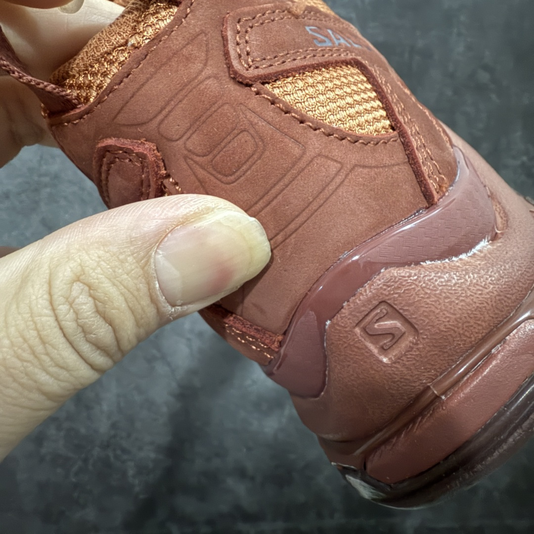 图片[2]-【PK升级版】Salomon萨洛蒙2025秋冬新款XA pro 3D JEONG LI 二代系列新色系跑步鞋休闲运动鞋 479615 T0级别版本出货-只做市面市场第一档 皮面部位采用头层皮打造-横扫市面 中底搭载全掌玻璃纤维能量板和超厚弹性泡沫中底，跑动时推进力十足，缓震回馈很强，日常通勤或训练都很稳 鞋身长毛牛猄皮面设计，内层材质透气网面 穿着舒适度好 原版材质 原版大底 尺码：36-45-选品中心