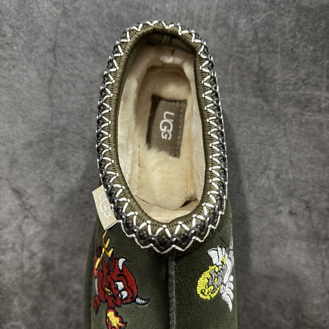 图片[8]-【莞产纯原】PALACE x UGG 7290 Tasman 小恶魔联名款柔软舒适低帮生活休闲鞋 男女同款 秋冬羊皮毛一体雪地靴 全鞋采用ZP同厂 隆丰A级澳洲进口羊皮毛一体 品牌代工厂生产线 完全遵循ZP工艺流程 代工厂原厂版师 秉承无原鞋不开发选择 注重每一处细节 市面最正版型 尺码：35 36 37 38 39 40 41 42 43 44 45-选品中心