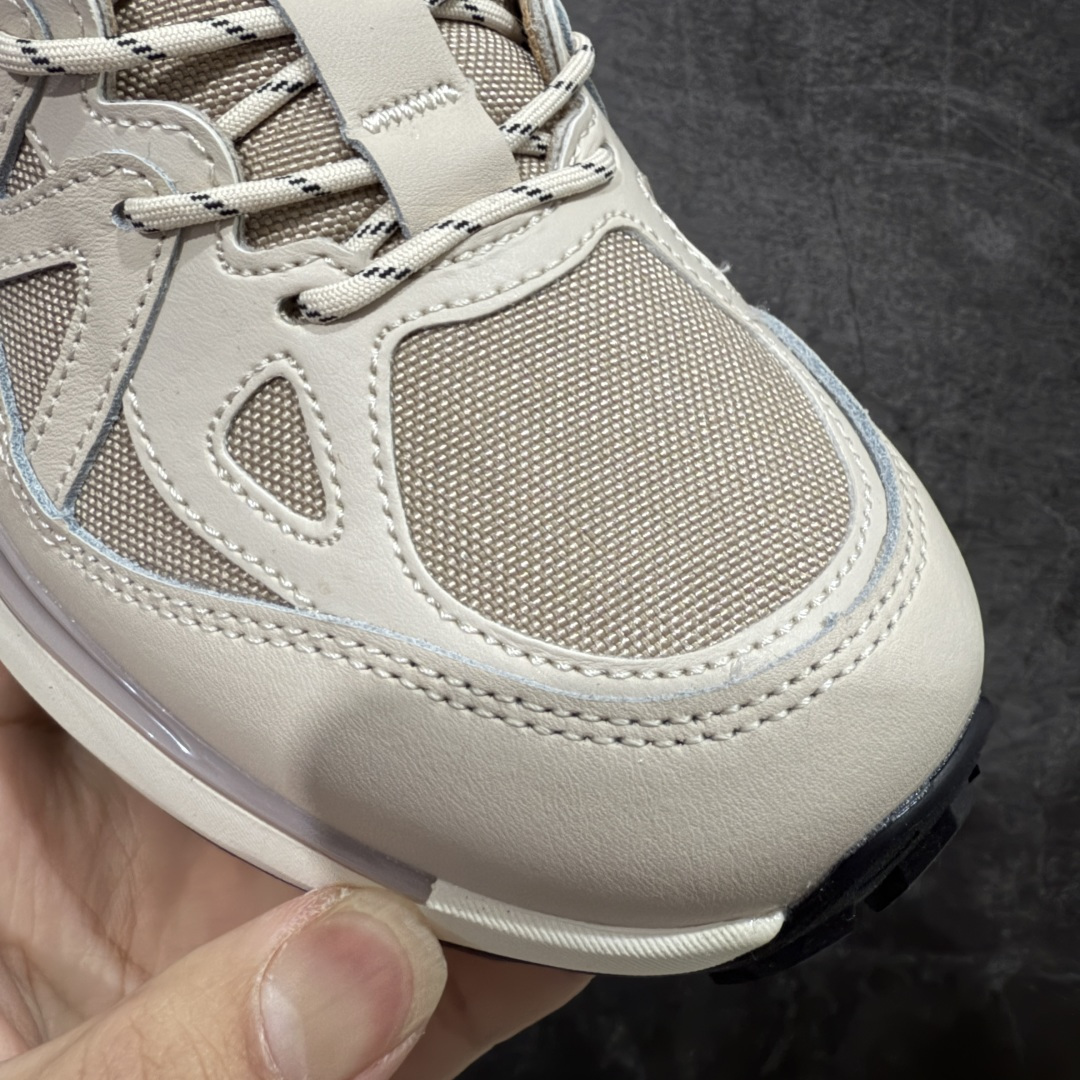 图片[4]-【巅峰版】SALOMON萨洛蒙 ODYSSEY ELMT LOW LTR 柔软舒适 耐磨透气轻便 低帮 生活休闲鞋 男款 雷军同款 477253 纯原外贸平台特供订单 耗时半年巨作 全套原纸板楦头开发 原厂特供网布配套加持 确保原汁原味 完美呈现版型 原档数据独家私模五层组合大底 原装Ortholite轻量化鞋垫 中底布带钢印编号 原厂TPU锁扣 进口港宝加持 后跟自然饱满 还原公司包裹性 鞋面以“锯齿”状的包裹系统呈现 在基色底之下加入了各种色点缀 将公司的最新技术和时尚前卫的造型融入耐用的长跑款式中 鞋面由 TPU 薄膜制成 并焊接在高耐磨网眼上 使其既时尚又坚固 由 ACS底盘支撑 可增强稳定性和支撑力 以及由橡胶凸耳 Contragrip外底覆盖的 EVA 缓冲中底 旨在应对崎岖的地形 鞋舌上的彩色Salomon 标签、Quicklace 系统以及鞋头、鞋舌和鞋跟上的附加品牌使细节更加完美 让穿着者可以轻松驾驭户外与通勤下的任何运动生活场景 无缝鞋身户外随意纵横 颜值与脚感兼备 出街通勤 绝对非常吸睛 你值得拥有 尺码：40 40.5 41 42 42.5 43 44 44.5 45-选品中心