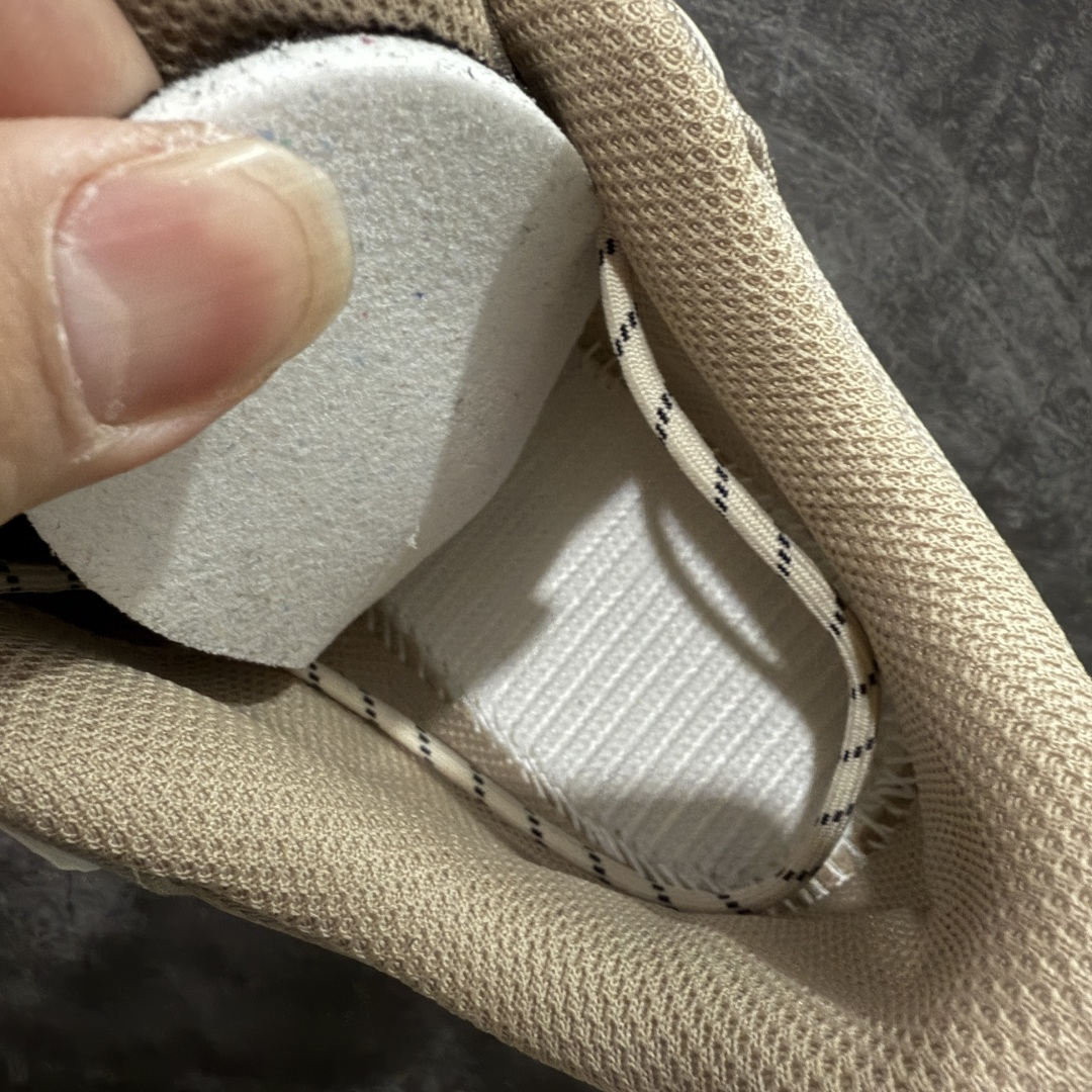 图片[7]-【巅峰版】SALOMON萨洛蒙 ODYSSEY ELMT LOW LTR 柔软舒适 耐磨透气轻便 低帮 生活休闲鞋 男款 雷军同款 477253 纯原外贸平台特供订单 耗时半年巨作 全套原纸板楦头开发 原厂特供网布配套加持 确保原汁原味 完美呈现版型 原档数据独家私模五层组合大底 原装Ortholite轻量化鞋垫 中底布带钢印编号 原厂TPU锁扣 进口港宝加持 后跟自然饱满 还原公司包裹性 鞋面以“锯齿”状的包裹系统呈现 在基色底之下加入了各种色点缀 将公司的最新技术和时尚前卫的造型融入耐用的长跑款式中 鞋面由 TPU 薄膜制成 并焊接在高耐磨网眼上 使其既时尚又坚固 由 ACS底盘支撑 可增强稳定性和支撑力 以及由橡胶凸耳 Contragrip外底覆盖的 EVA 缓冲中底 旨在应对崎岖的地形 鞋舌上的彩色Salomon 标签、Quicklace 系统以及鞋头、鞋舌和鞋跟上的附加品牌使细节更加完美 让穿着者可以轻松驾驭户外与通勤下的任何运动生活场景 无缝鞋身户外随意纵横 颜值与脚感兼备 出街通勤 绝对非常吸睛 你值得拥有 尺码：40 40.5 41 42 42.5 43 44 44.5 45-选品中心