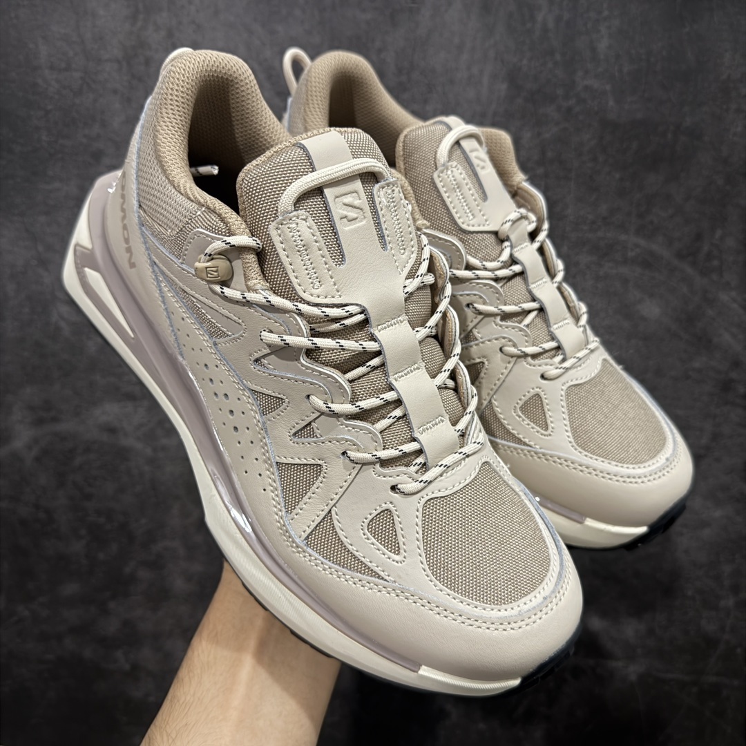 【巅峰版】SALOMON萨洛蒙 ODYSSEY ELMT LOW LTR 柔软舒适 耐磨透气轻便 低帮 生活休闲鞋 男款 雷军同款 477253 纯原外贸平台特供订单 耗时半年巨作 全套原纸板楦头开发 原厂特供网布配套加持 确保原汁原味 完美呈现版型 原档数据独家私模五层组合大底 原装Ortholite轻量化鞋垫 中底布带钢印编号 原厂TPU锁扣 进口港宝加持 后跟自然饱满 还原公司包裹性 鞋面以“锯齿”状的包裹系统呈现 在基色底之下加入了各种色点缀 将公司的最新技术和时尚前卫的造型融入耐用的长跑款式中 鞋面由 TPU 薄膜制成 并焊接在高耐磨网眼上 使其既时尚又坚固 由 ACS底盘支撑 可增强稳定性和支撑力 以及由橡胶凸耳 Contragrip外底覆盖的 EVA 缓冲中底 旨在应对崎岖的地形 鞋舌上的彩色Salomon 标签、Quicklace 系统以及鞋头、鞋舌和鞋跟上的附加品牌使细节更加完美 让穿着者可以轻松驾驭户外与通勤下的任何运动生活场景 无缝鞋身户外随意纵横 颜值与脚感兼备 出街通勤 绝对非常吸睛 你值得拥有 尺码:40 40.5 41 42 42.5 43 44 44.5 45-选品中心