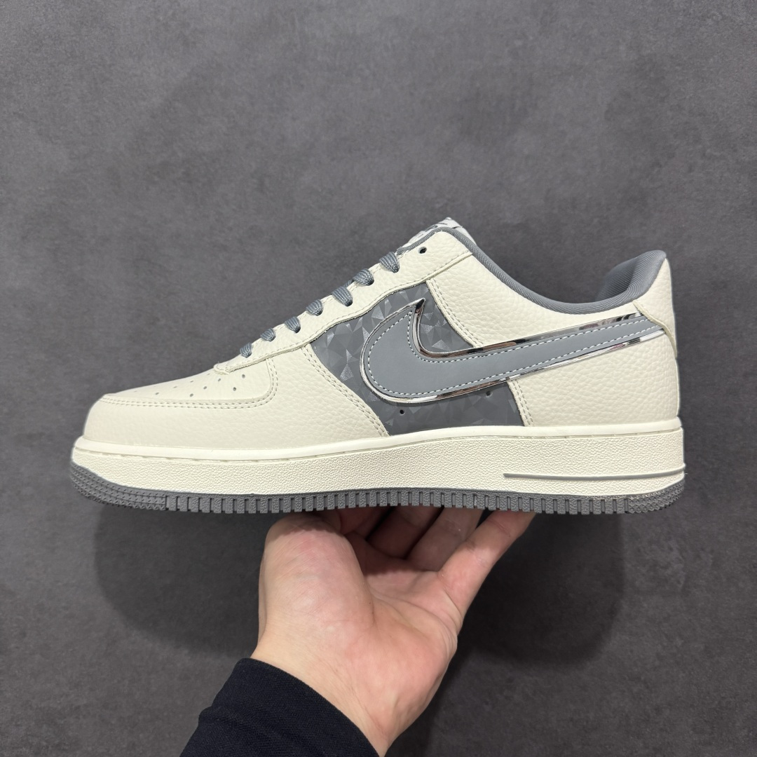 图片[2]-【定制版】NIKE AIR FORCE 1‘07 北面米灰勾 空军一号 低帮休闲鞋 原楦头原纸板 打造纯正低帮空军版型 专注外贸渠道 全掌内置蜂窝气垫 原盒配件 原厂中底钢印、拉帮完美 货号：DF0188-114 尺码：36 36.5 37.5 38 38.5 39 40 40.5 41 42 42.5 43 44 45 编码：HXSA310320-选品中心