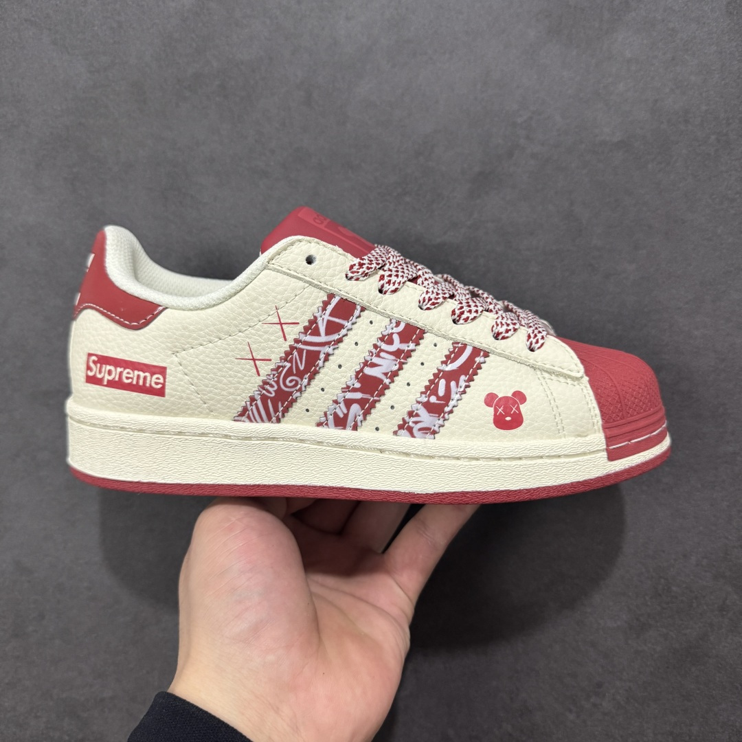 【定制版】AD Originals Superstar 联名贝壳头 原装公司级实拍 采用全新头层拼接皮革材质 后跟采用特色3D立体印字 渠道正品订单 诠释市场最高工艺水平 全鞋进口头层皮料打造。区别市面普通真标版本,进出专柜无压力 货号 DS0034 尺码:36-45 编码:CCB310320-选品中心