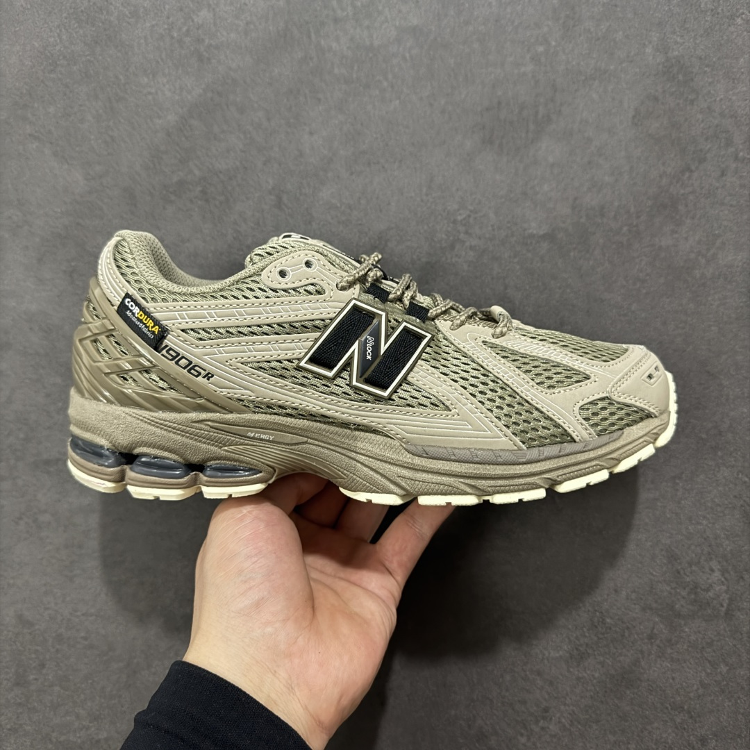 【公司级】New Balance 1906系列复古老爹风休闲运动慢跑鞋 #采用轻质牛剖革拼接透气网眼衬垫织物鞋面材质 T-Beam大底提供足步弓支撑,保持步态稳定 后跟搭载外露缓震胶 货号:U1906ROB 尺码:36 37 37.5 38 38.5 39 40 40.5 41 42 42.5 43 44 44.5 45-选品中心
