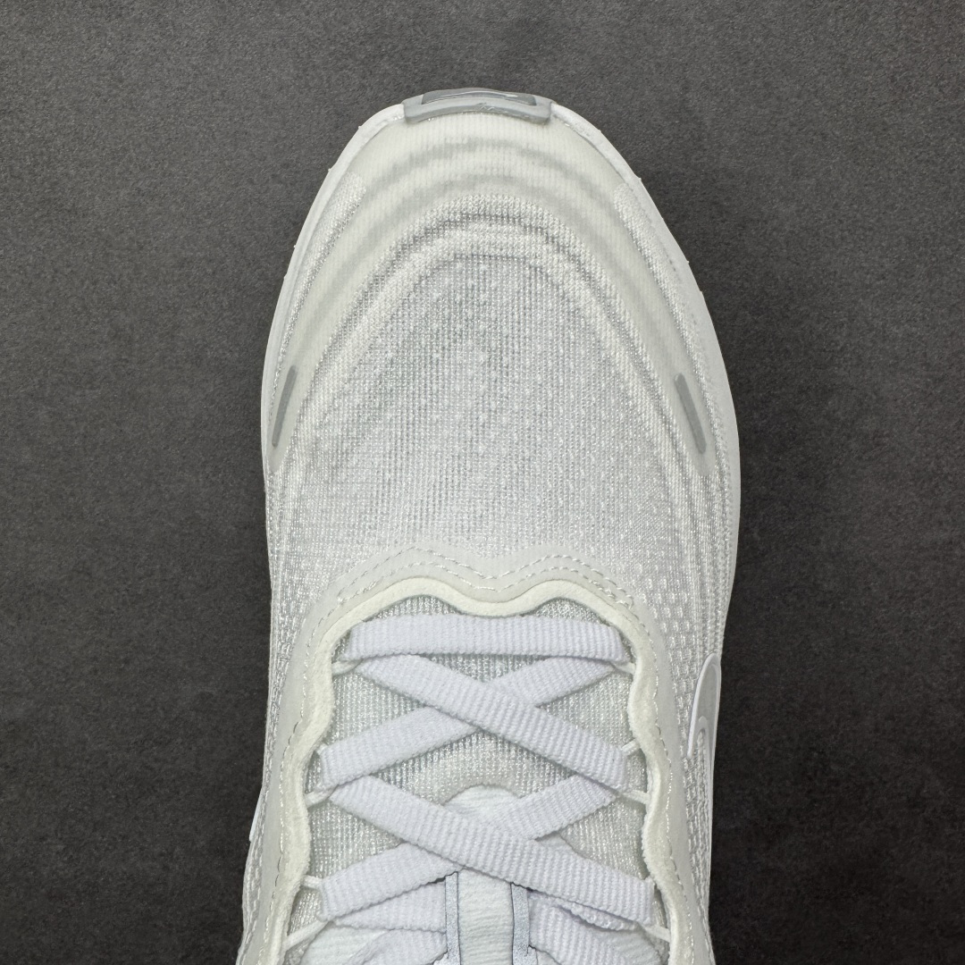 图片[8]-【公司级】Nike VOMERO PLUS 耐克 舒适减震防滑 低帮跑步鞋 全掌ReactX泡绵中底 前掌和后跟还配备了Air Zoom气垫单元 据说跑起来更快更舒适哦 这次最大的升级点 首次引入了ReactX泡绵 货号：HV8150-102 尺码：36 36.5 37.5 38 38.5 39 40 40.5 41 42 42.5 43 44 45 46-选品中心