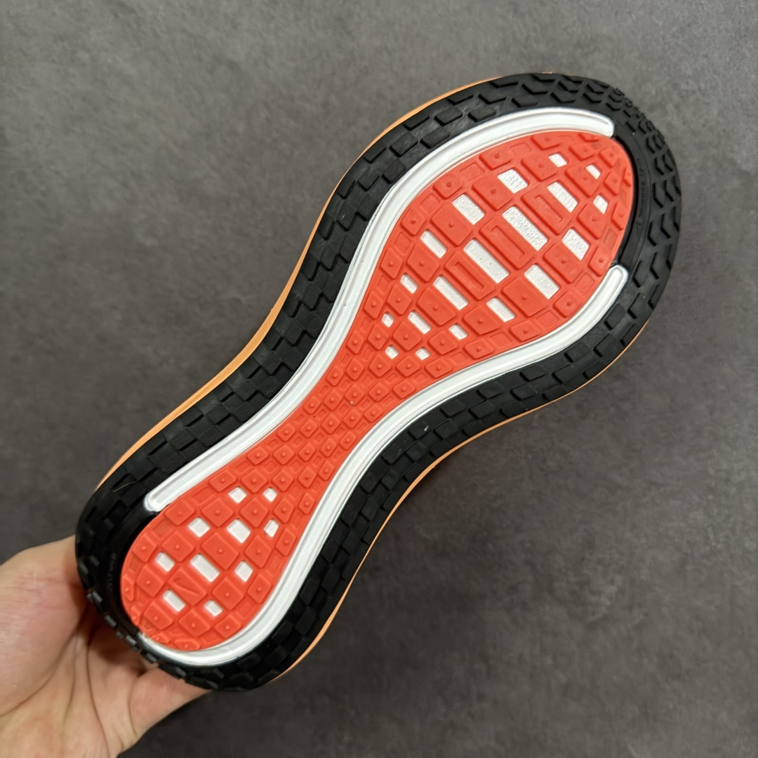 图片[9]-【公司级】Nike VOMERO PLUS 耐克 舒适减震防滑 低帮跑步鞋 全掌ReactX泡绵中底 前掌和后跟还配备了Air Zoom气垫单元 据说跑起来更快更舒适哦 这次最大的升级点 首次引入了ReactX泡绵 货号：HV8150-801 尺码：36 36.5 37.5 38 38.5 39 40 40.5 41 42 42.5 43 44 45-选品中心