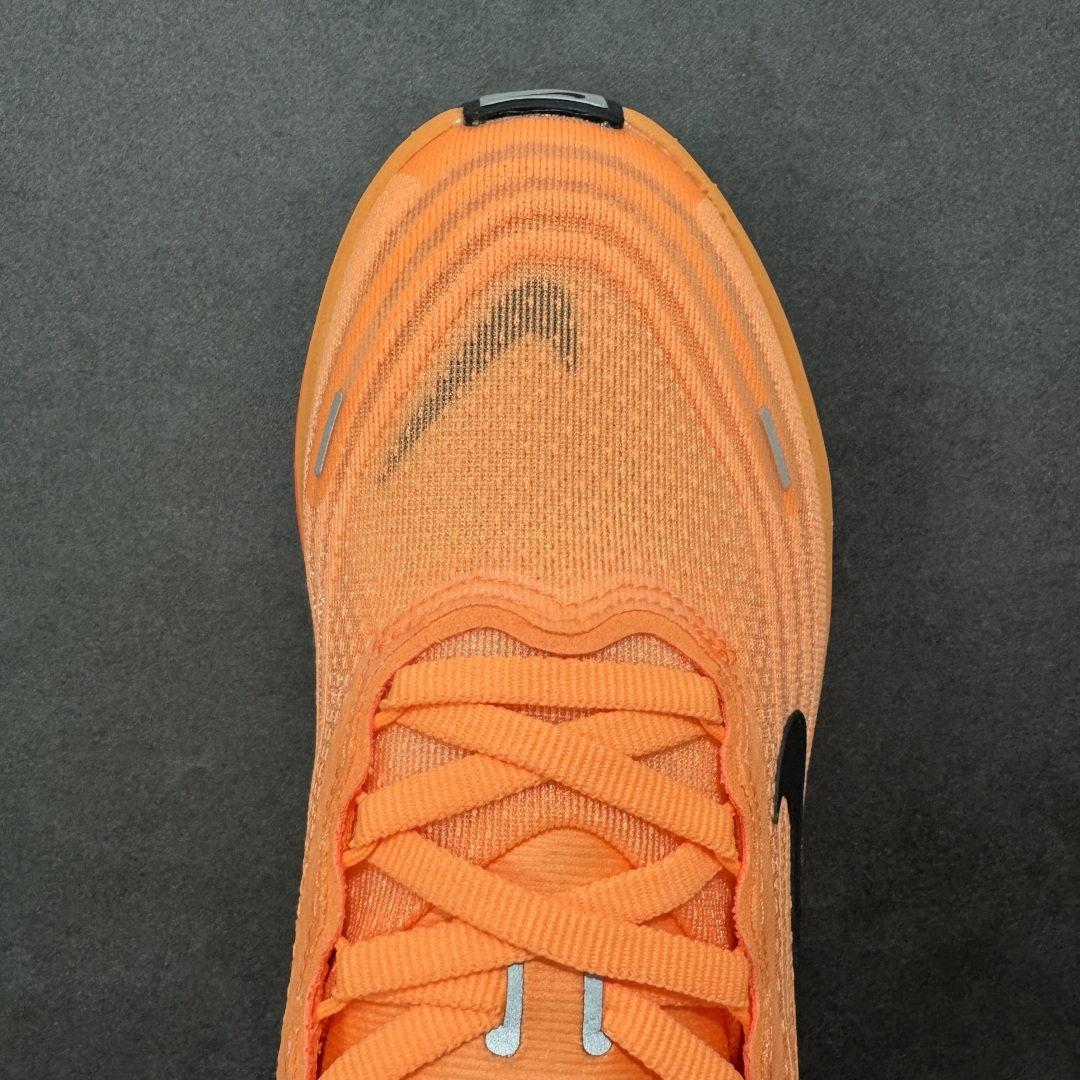 图片[8]-【公司级】Nike VOMERO PLUS 耐克 舒适减震防滑 低帮跑步鞋 全掌ReactX泡绵中底 前掌和后跟还配备了Air Zoom气垫单元 据说跑起来更快更舒适哦 这次最大的升级点 首次引入了ReactX泡绵 货号：HV8150-801 尺码：36 36.5 37.5 38 38.5 39 40 40.5 41 42 42.5 43 44 45-选品中心