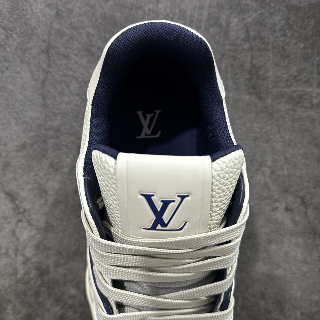 图片[8]-【天花板/Goat版】 市场最强版 没有之一的存在💪🏻 Louis Vuitton LV Trainer 系列全新版上架 手里有正品的可以对比下🆚懂货的看细节‼️ 此版品质是市场从未达到的新高度！ 整体版型 皮料 牛仔布的色差 压花纹路清晰度 后跟版型等等 都可以自行对比[机智]吊打市场所有货，怒甩十条街的那种，直接来正品对比图🆚，欢迎拿市场各大工厂的货来对比！ 尺码：35-45码-选品中心