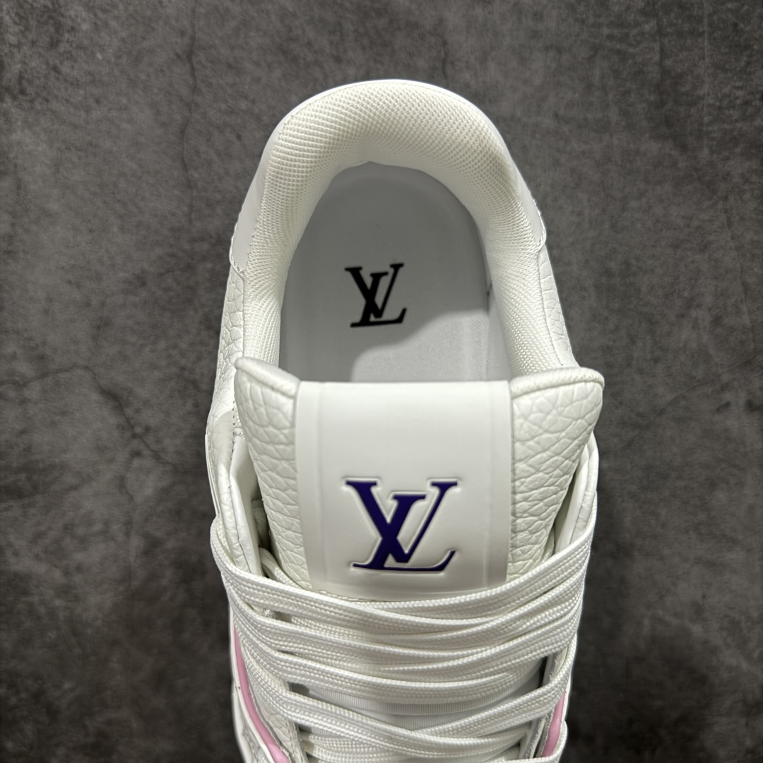 图片[8]-【天花板/Goat版】 市场最强版 没有之一的存在💪🏻 Louis Vuitton LV Trainer 系列全新版上架 手里有正品的可以对比下🆚懂货的看细节‼️ 此版品质是市场从未达到的新高度！ 整体版型 皮料 牛仔布的色差 压花纹路清晰度 后跟版型等等 都可以自行对比[机智]吊打市场所有货，怒甩十条街的那种，直接来正品对比图🆚，欢迎拿市场各大工厂的货来对比！ 尺码：35-45码-选品中心