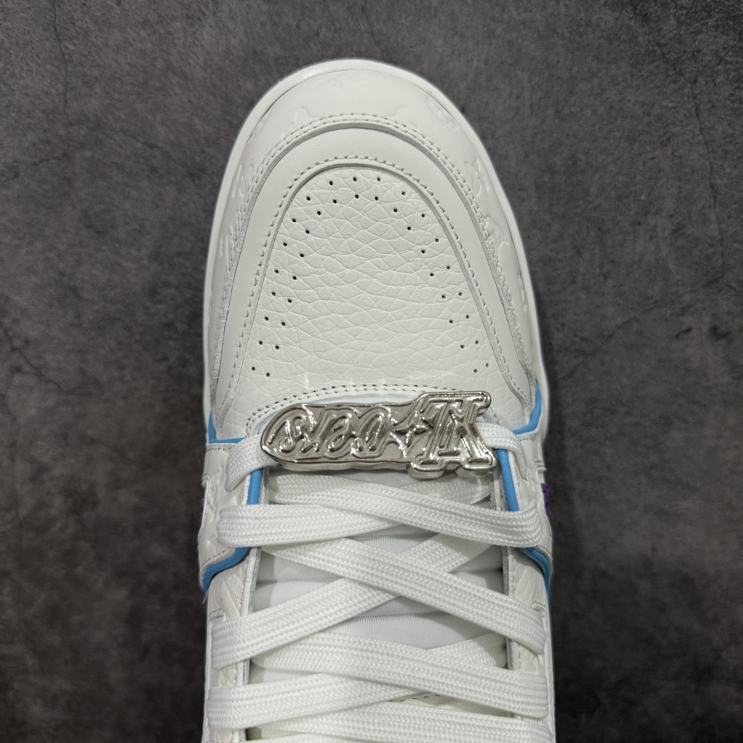 图片[5]-【天花板/Goat版】 市场最强版 没有之一的存在💪🏻 Louis Vuitton LV Trainer 系列全新版上架 手里有正品的可以对比下🆚懂货的看细节‼️ 此版品质是市场从未达到的新高度！ 整体版型 皮料 牛仔布的色差 压花纹路清晰度 后跟版型等等 都可以自行对比[机智]吊打市场所有货，怒甩十条街的那种，直接来正品对比图🆚，欢迎拿市场各大工厂的货来对比！ 尺码：35-45码-选品中心