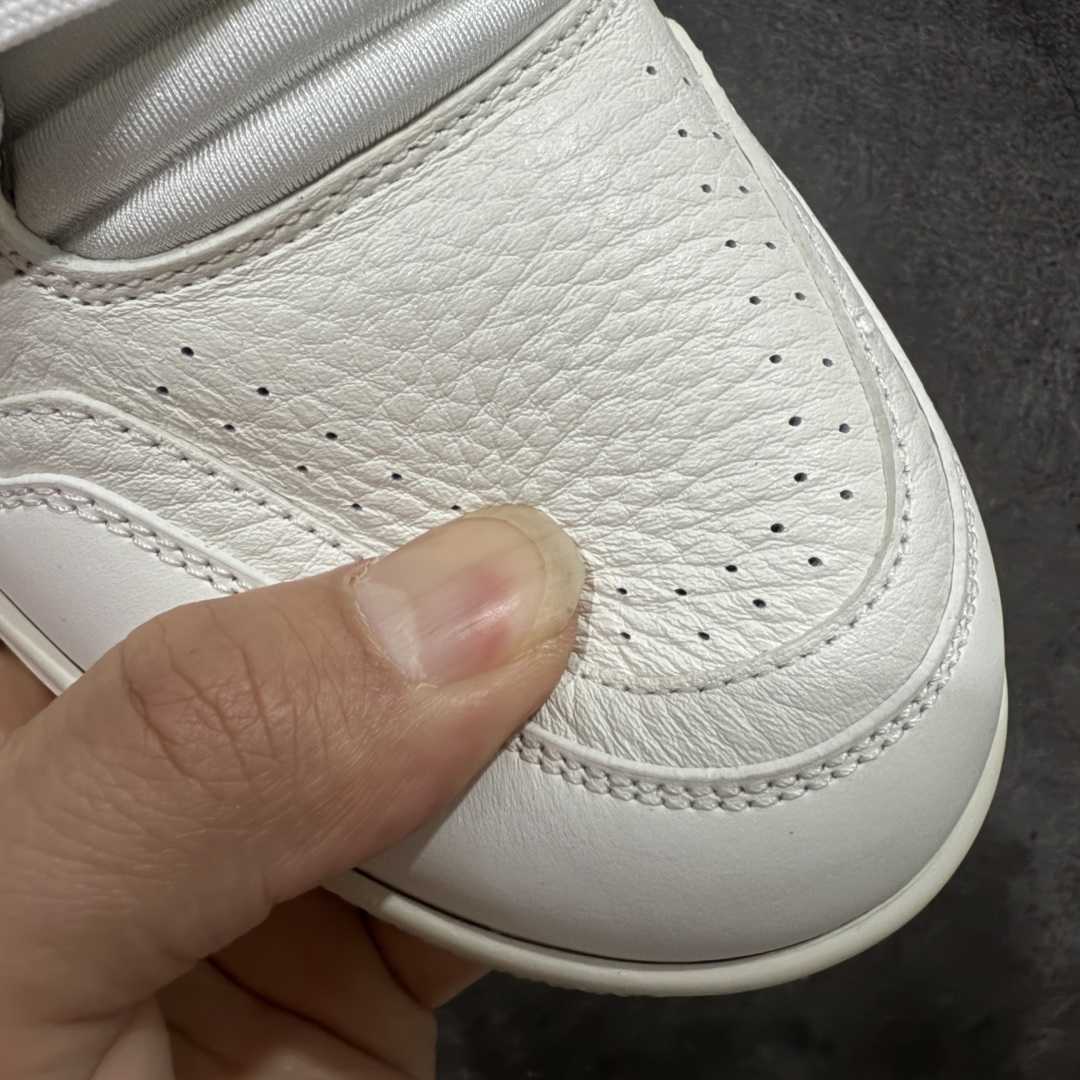 图片[6]-【天花板/Goat版】 市场最强版 没有之一的存在💪🏻 Louis Vuitton LV Trainer 系列全新版上架 手里有正品的可以对比下🆚懂货的看细节‼️ 此版品质是市场从未达到的新高度！ 整体版型 皮料 牛仔布的色差 压花纹路清晰度 后跟版型等等 都可以自行对比[机智]吊打市场所有货，怒甩十条街的那种，直接来正品对比图🆚，欢迎拿市场各大工厂的货来对比！ 尺码：35-45码-选品中心