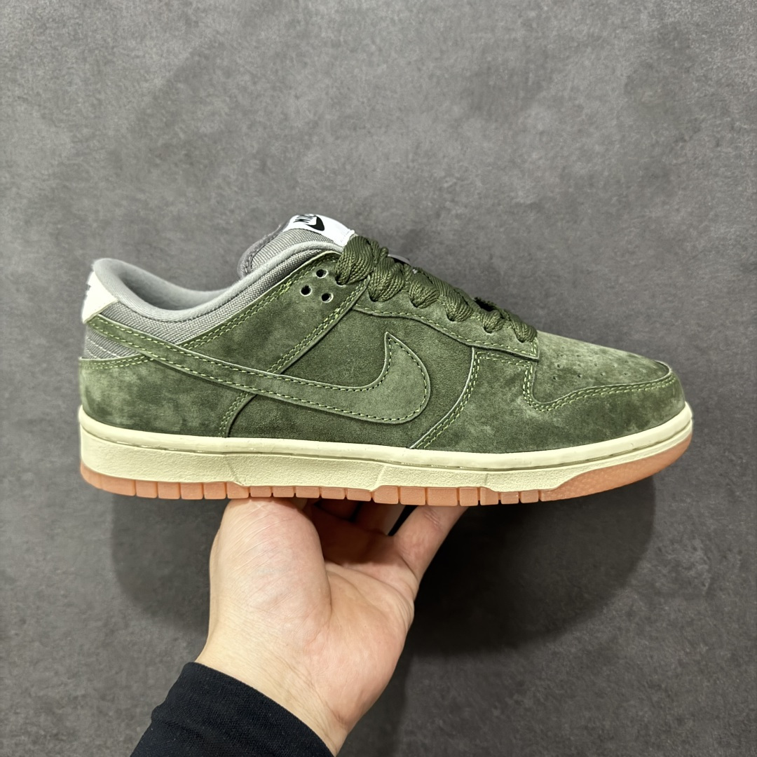 【公司级】Nike SB Dunk Low 生胶军绿 SB低帮休闲板鞋 #大厂纯原品质出货 清洁度 电绣工艺 皮料切割干净无任何毛边 细节完美 货号:HJ0367-301 尺码:36 36.5 37.5 38 38.5 39 40 40.5 41 42 42.5 43 44 44.5 45 46-选品中心