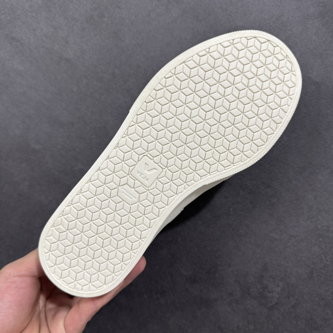 图片[9]-【福利特价】veja Recife Logo CHROMEFREE LEA 法国小众品牌Veja小白鞋 经典小板鞋 增高且有型 妥妥的通勤之王 VEJA始终以绿色地球和低碳运动为宗旨 品牌的所有单品也均用环保材料制作 始终以行动承担对环境的责任 此款VEJA 男女款情侣运动鞋 采用透气皮革鞋面 时尚简约 轻薄舒适 货号： CP051215 尺码： 36-45没半码-选品中心