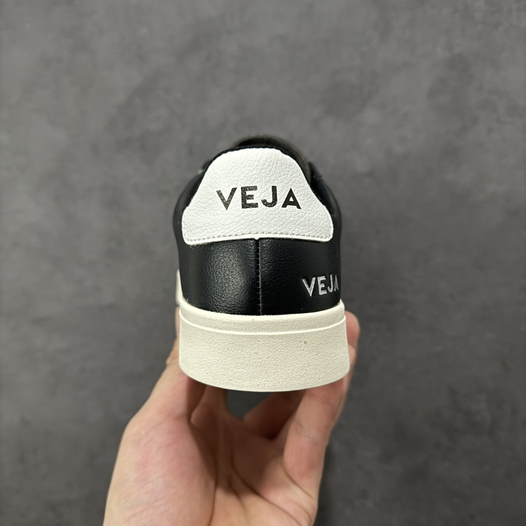 图片[4]-【福利特价】veja Recife Logo CHROMEFREE LEA 法国小众品牌Veja小白鞋 经典小板鞋 增高且有型 妥妥的通勤之王 VEJA始终以绿色地球和低碳运动为宗旨 品牌的所有单品也均用环保材料制作 始终以行动承担对环境的责任 此款VEJA 男女款情侣运动鞋 采用透气皮革鞋面 时尚简约 轻薄舒适 货号： CP051215 尺码： 36-45没半码-选品中心