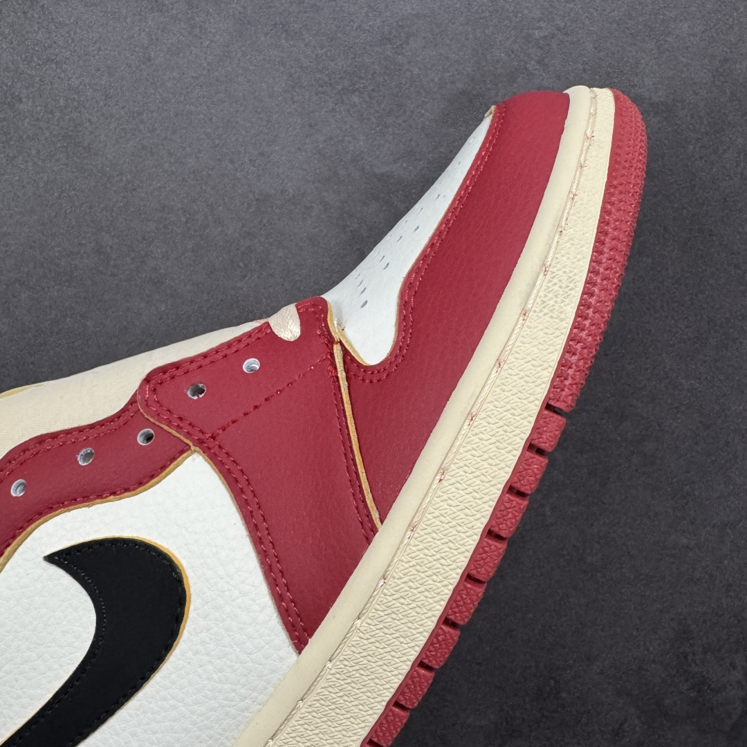 图片[5]-【公司级】Fragment Design x Union x Jordan Air Jordan 1 Retro High Og Nrg 三方联名款 牛皮 舒适 防滑 高帮 复古篮球鞋 男女同款 Air Jordan 1于1985年推出，是耐克第一双以乔丹名字命名的篮球鞋，正是这双鞋，开启了一个时代。Air Jordan 1外形的灵感来自于在当年风靡一时的AirForce 1，同时降低中底厚度，减轻重量，增加贴地感，并采用了后掌Air Sole气垫和最经典的飞翼Logo来自于当时的Nike创意总监Peter Moore。 货号：HV8563-600 尺码：36 36.5 37.5 38 38.5 39 40 40.5 41 42 42.5 43 44 44.5 45 46 47.5 编码：YBB210220-选品中心