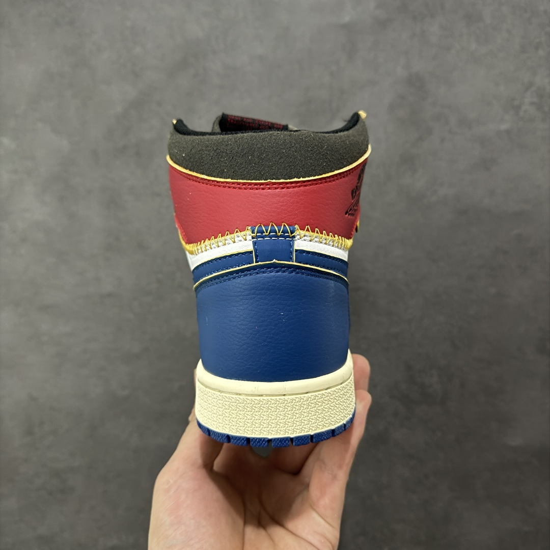 图片[4]-【公司级】Fragment Design x Union x Jordan Air Jordan 1 Retro High Og Nrg 三方联名款 牛皮 舒适 防滑 高帮 复古篮球鞋 男女同款 Air Jordan 1于1985年推出，是耐克第一双以乔丹名字命名的篮球鞋，正是这双鞋，开启了一个时代。Air Jordan 1外形的灵感来自于在当年风靡一时的AirForce 1，同时降低中底厚度，减轻重量，增加贴地感，并采用了后掌Air Sole气垫和最经典的飞翼Logo来自于当时的Nike创意总监Peter Moore。 货号：BV1300-146 尺码：36 36.5 37.5 38 38.5 39 40 40.5 41 42 42.5 43 44 44.5 45 46 47.5 编码：YBB210220-选品中心