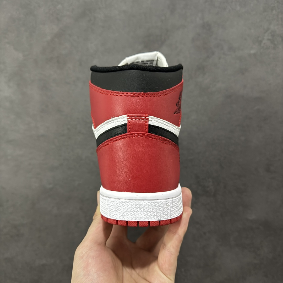 图片[4]-【公司级头层版】Air Jordan 1 High OG 高帮 AJ1 乔丹1代 aj1 乔1 高邦 金人吊牌 乔丹篮球鞋系列555088-125 采用正确头层皮组合荔枝纹头层皮革鞋面材质 中底注胶孔及缜密中底拉帮工艺 内置气垫及耐磨橡胶大底 尺码：36-47带半码-选品中心