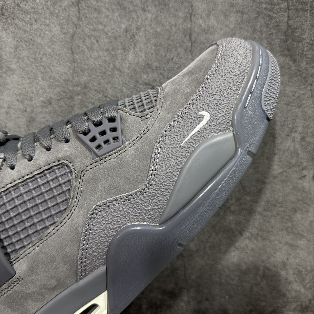 图片[6]-【美版GX纯原】Nigel Sylvester x Air Jordan AJ4 “Brick by Brick” 联名灰砖 货号：HF4340-002 全新批次 重点区分市面 真正砖面纹路 区别市面版本 正确细节 卡色无色差 GX原数据精心打造 原厂材质 超弹硅胶材质 内层不织布补强 补强为硅胶提供更强耐久性 避免断裂 圈内最强四代 独家外贸特供尺码含 45.5 48.5 耗时半年巨作 全套原纸板楦头开发 原厂特供皮料加持 确保原汁原味 完美呈现四代版型 一比一鞋头弧度高度鞋身弧度 数据细节工艺流程均保持原鞋一致 原厂TPU网格鞋带扣 正确内里网布 菱角分明不变形无多余毛边 柔软性质感一致于原鞋 市场唯一原厂鞋扣模具 背面可见隐藏注塑口 原厂织唛标 原厂飞人电绣工艺 尾指中部跳三针 独家绑鞋带手法 印刷中底布 四线拉帮 米色美纹纸贴合固定 进口港宝加持 后跟自然饱满 全鞋荧光划线卡点 追求极致完美 每一双都是工艺品 多重QC质检 超越公司货的品控标准 实实在在的免检产品 …… 尺码：40 40.5 41 42 42.5 43 44 44.5 45 46 47.5 48.5-选品中心