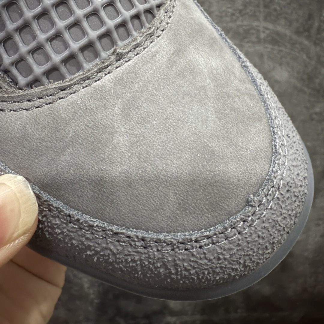 图片[6]-【美版GX纯原】Nigel Sylvester x Air Jordan AJ4 “Brick by Brick” 联名灰砖 货号：HF4340-002 全新批次 重点区分市面 真正砖面纹路 区别市面版本 正确细节 卡色无色差 GX原数据精心打造 原厂材质 超弹硅胶材质 内层不织布补强 补强为硅胶提供更强耐久性 避免断裂 圈内最强四代 独家外贸特供尺码含 45.5 48.5 耗时半年巨作 全套原纸板楦头开发 原厂特供皮料加持 确保原汁原味 完美呈现四代版型 一比一鞋头弧度高度鞋身弧度 数据细节工艺流程均保持原鞋一致 原厂TPU网格鞋带扣 正确内里网布 菱角分明不变形无多余毛边 柔软性质感一致于原鞋 市场唯一原厂鞋扣模具 背面可见隐藏注塑口 原厂织唛标 原厂飞人电绣工艺 尾指中部跳三针 独家绑鞋带手法 印刷中底布 四线拉帮 米色美纹纸贴合固定 进口港宝加持 后跟自然饱满 全鞋荧光划线卡点 追求极致完美 每一双都是工艺品 多重QC质检 超越公司货的品控标准 实实在在的免检产品 …… 尺码：40 40.5 41 42 42.5 43 44 44.5 45 46 47.5 48.5-选品中心