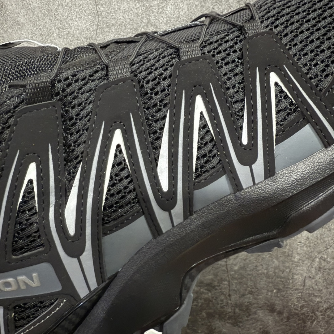 图片[4]-【666版本】SALOMON 萨洛蒙 XA PRO 3D 户外运动 网布减震防滑透气 低帮跑步鞋 男女同款 黑白粗面 392514 全新品质 巅峰之作 所有配色均购物原版拆解1：1开发 原材料打造 非市场公版便宜货 私模大底 清洁度比市场所有版本都高 全套原纸板楦头开发 原厂网布配套 确保原汁原味 完美呈现版型 原档数据独家私模五层组合大底 男女鞋同步官方开发至46 原装Ortholite轻量化鞋垫 中底布带钢印编号 原厂TPU锁扣 进口港宝加持 后跟自然饱满 还原公司包裹性 鞋面采用SENSIFT贴合技术 全方位贴合包裹脚型 鞋跟部鞋底牵引设计 提供强大的抓地性能 更适应野外崎岖不平的道路 其3D ADVANCED CHASSIS底盘 材料轻量大化 钉齿设计更具稳定性 防护性 鞋底易磨损区运用CONTAGRIP高耐磨材料 应对城市硬质路面长距离跑考验 尺码：36 36.5 37.5 38 38.5 39 40 40.5 41 42 42.5 43 44 45 46-选品中心