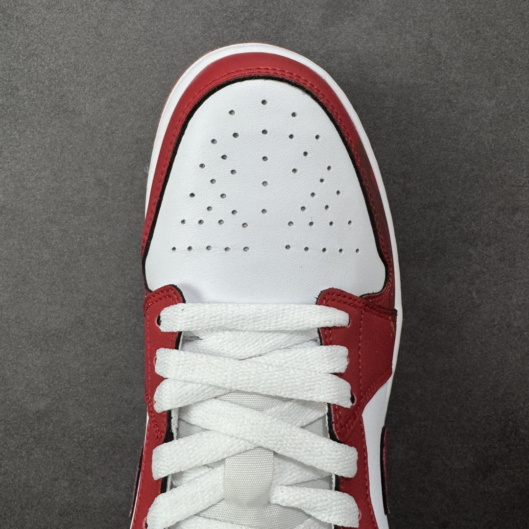图片[8]-【K版纯原】Nike Air Jordan 1 Low AJ1 白红 马年限定 低帮复古文化篮球鞋 553558 166 市场唯一独家头层皮打造 原鞋原档案开发 原厂皮料 原档冲孔鞋头 正确满胶鞋垫 四线拉帮 原厂织唛标 鞋舌高弹海绵填充 尺码：36 36.5 37.5 38 38.5 39 40 40.5 41 42 42.5 43 44 44.5 45 46-选品中心