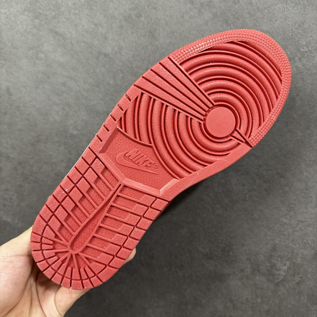 图片[9]-【K版纯原】Nike Air Jordan 1 Low AJ1 白红 马年限定 低帮复古文化篮球鞋 553558 166 市场唯一独家头层皮打造 原鞋原档案开发 原厂皮料 原档冲孔鞋头 正确满胶鞋垫 四线拉帮 原厂织唛标 鞋舌高弹海绵填充 尺码：36 36.5 37.5 38 38.5 39 40 40.5 41 42 42.5 43 44 44.5 45 46-选品中心