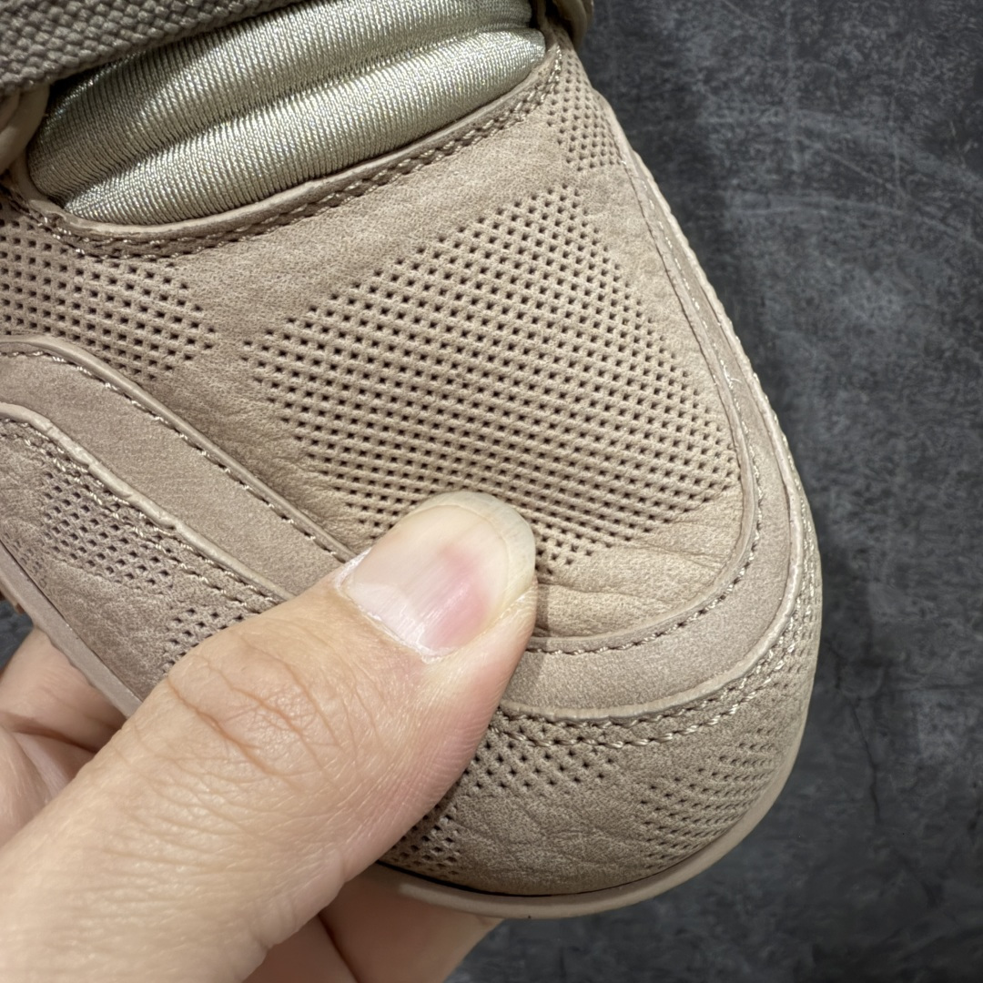 图片[5]-【天花板/Goat版】 市场最强版 没有之一的存在💪🏻 Louis Vuitton LV Trainer 系列全新版上架 手里有正品的可以对比下🆚懂货的看细节‼️ 此版品质是市场从未达到的新高度！ 整体版型 皮料 牛仔布的色差 压花纹路清晰度 后跟版型等等 都可以自行对比[机智]吊打市场所有货，怒甩十条街的那种，直接来正品对比图🆚，欢迎拿市场各大工厂的货来对比！ 尺码：35-45码-选品中心