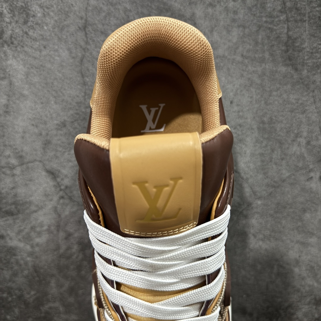 图片[8]-【莞产YS版本】Louis Vuitton Trainer lv时装走秀运动鞋 完美鞋型超高的清洁度 零毛边线头瑕疵 全套原楦原纸版原鞋开模 全网最具灵魂的版型 正确原装黄色鞋盒 正确中底印花 鞋面印花3D高频深度立体 全鞋电脑针车 紧密相连 针距密度一致 环保乳胶注塑鞋垫 厚度脚感还原原版 皮面裁剪部位 统一油边封口工艺 原装橡胶大底含胶量大底组合零偏差 专柜全套包装 防尘袋 说明书 质保卡 男女鞋 尺码： 39 40 41 42 43 44 45-选品中心