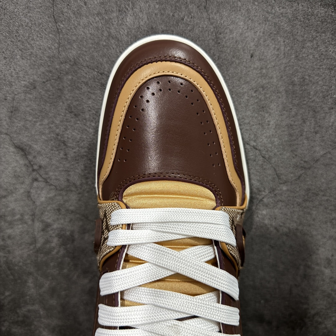 图片[5]-【莞产YS版本】Louis Vuitton Trainer lv时装走秀运动鞋 完美鞋型超高的清洁度 零毛边线头瑕疵 全套原楦原纸版原鞋开模 全网最具灵魂的版型 正确原装黄色鞋盒 正确中底印花 鞋面印花3D高频深度立体 全鞋电脑针车 紧密相连 针距密度一致 环保乳胶注塑鞋垫 厚度脚感还原原版 皮面裁剪部位 统一油边封口工艺 原装橡胶大底含胶量大底组合零偏差 专柜全套包装 防尘袋 说明书 质保卡 男女鞋 尺码： 39 40 41 42 43 44 45-选品中心