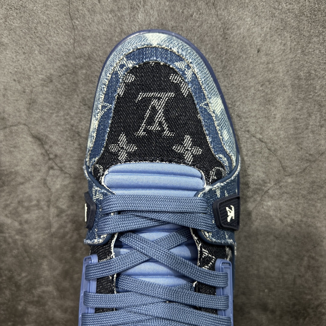 图片[5]-【莞产YS版本】Louis Vuitton Trainer lv时装走秀运动鞋 完美鞋型超高的清洁度 零毛边线头瑕疵 全套原楦原纸版原鞋开模 全网最具灵魂的版型 正确原装黄色鞋盒 正确中底印花 鞋面印花3D高频深度立体 全鞋电脑针车 紧密相连 针距密度一致 环保乳胶注塑鞋垫 厚度脚感还原原版 皮面裁剪部位 统一油边封口工艺 原装橡胶大底含胶量大底组合零偏差 专柜全套包装 防尘袋 说明书 质保卡 男女鞋 尺码： 39 40 41 42 43 44 45-选品中心