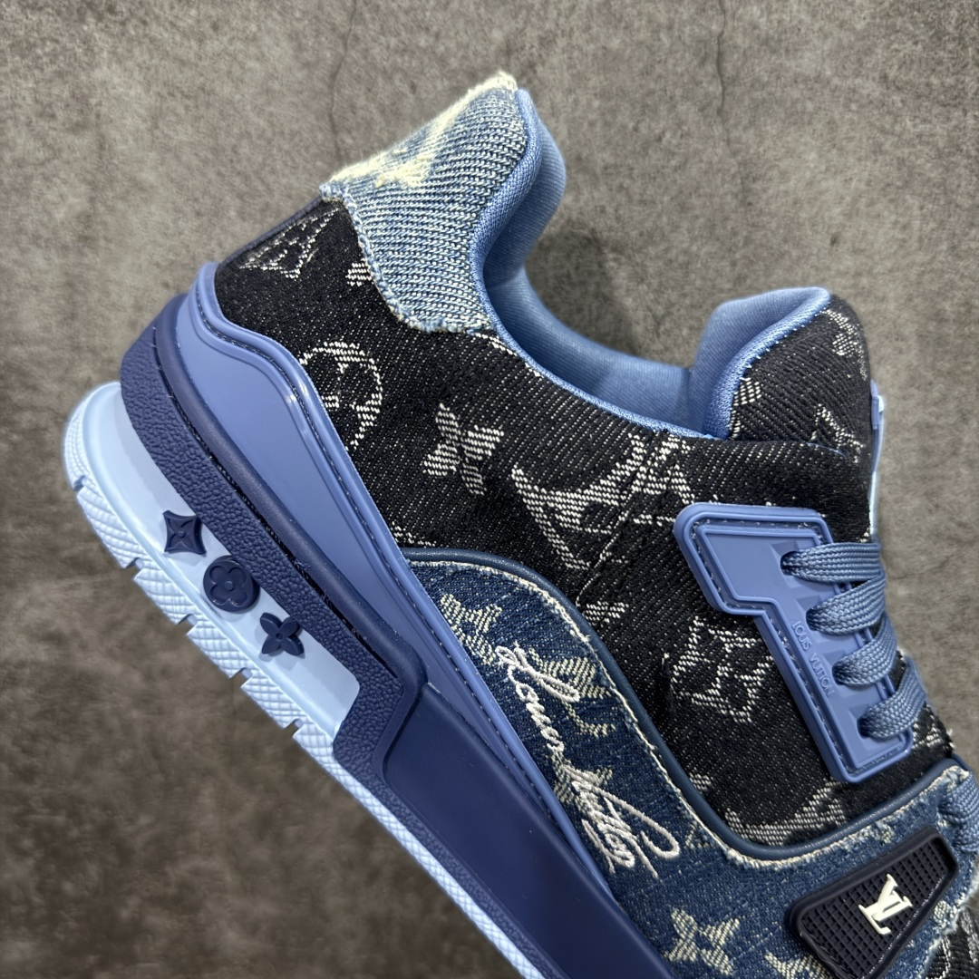 图片[7]-【莞产YS版本】Louis Vuitton Trainer lv时装走秀运动鞋 完美鞋型超高的清洁度 零毛边线头瑕疵 全套原楦原纸版原鞋开模 全网最具灵魂的版型 正确原装黄色鞋盒 正确中底印花 鞋面印花3D高频深度立体 全鞋电脑针车 紧密相连 针距密度一致 环保乳胶注塑鞋垫 厚度脚感还原原版 皮面裁剪部位 统一油边封口工艺 原装橡胶大底含胶量大底组合零偏差 专柜全套包装 防尘袋 说明书 质保卡 男女鞋 尺码： 39 40 41 42 43 44 45-选品中心