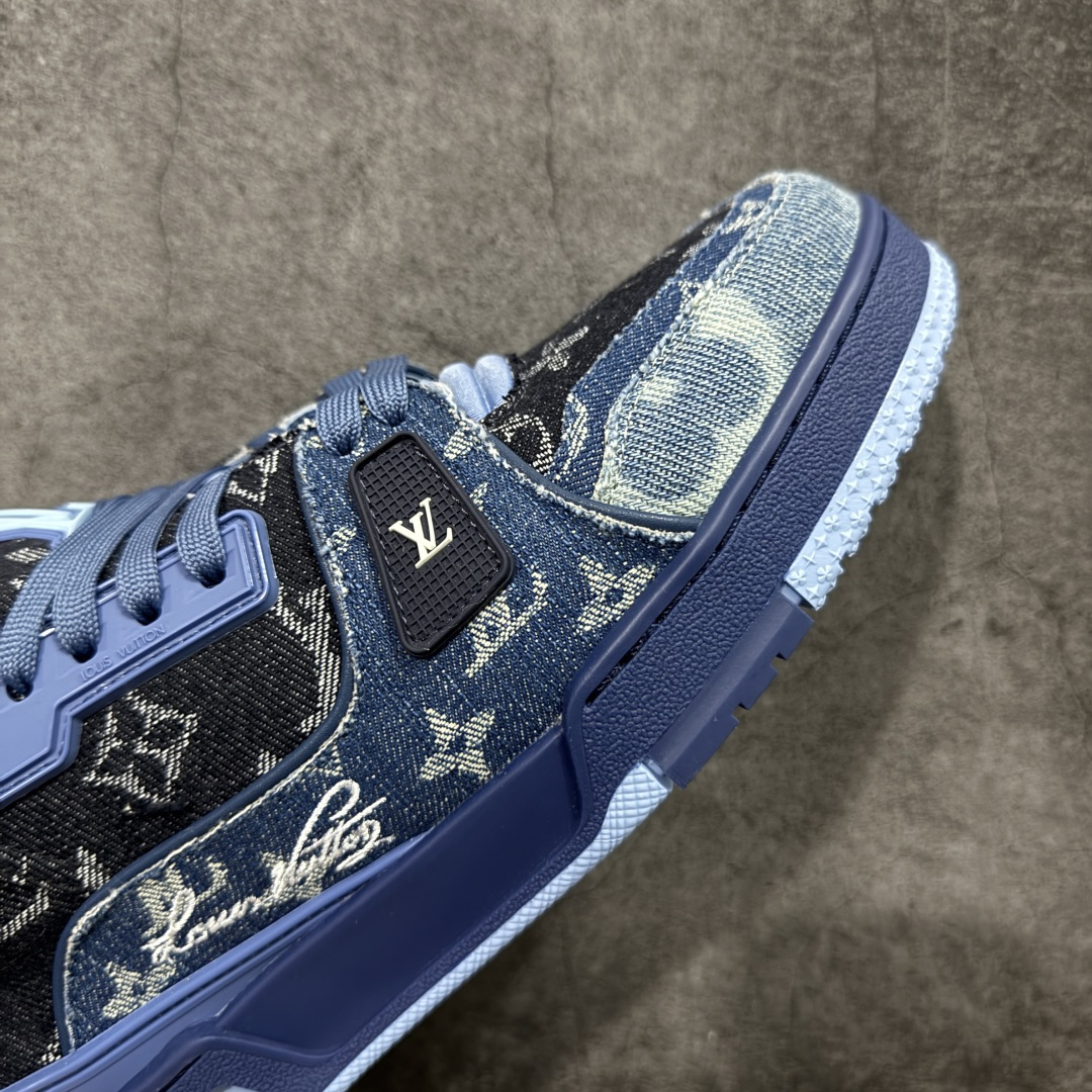 图片[6]-【莞产YS版本】Louis Vuitton Trainer lv时装走秀运动鞋 完美鞋型超高的清洁度 零毛边线头瑕疵 全套原楦原纸版原鞋开模 全网最具灵魂的版型 正确原装黄色鞋盒 正确中底印花 鞋面印花3D高频深度立体 全鞋电脑针车 紧密相连 针距密度一致 环保乳胶注塑鞋垫 厚度脚感还原原版 皮面裁剪部位 统一油边封口工艺 原装橡胶大底含胶量大底组合零偏差 专柜全套包装 防尘袋 说明书 质保卡 男女鞋 尺码： 39 40 41 42 43 44 45-选品中心