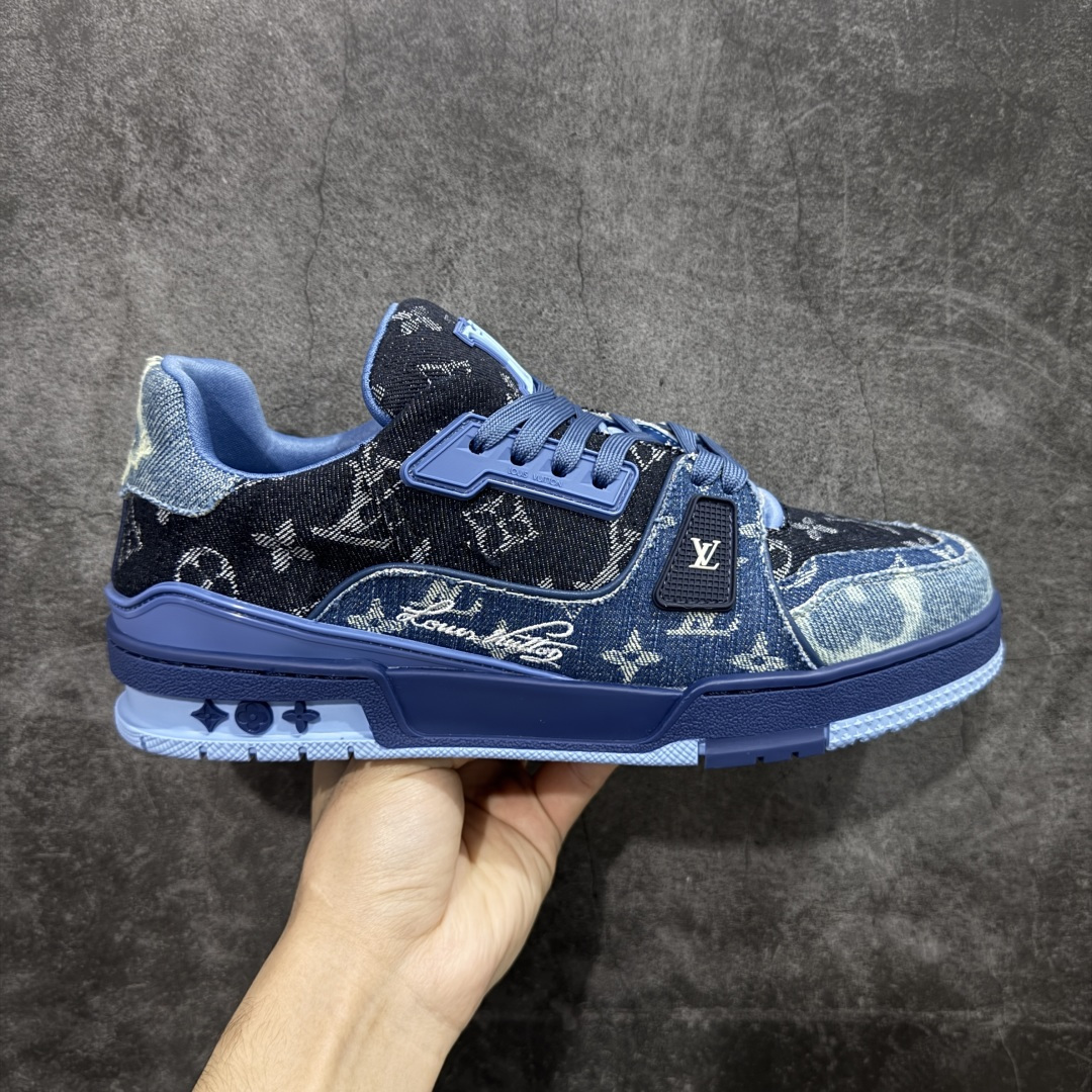 【莞产YS版本】Louis Vuitton Trainer lv时装走秀运动鞋 完美鞋型超高的清洁度 零毛边线头瑕疵 全套原楦原纸版原鞋开模 全网最具灵魂的版型 正确原装黄色鞋盒 正确中底印花 鞋面印花3D高频深度立体 全鞋电脑针车 紧密相连 针距密度一致 环保乳胶注塑鞋垫 厚度脚感还原原版 皮面裁剪部位 统一油边封口工艺 原装橡胶大底含胶量大底组合零偏差 专柜全套包装 防尘袋 说明书 质保卡 男女鞋 尺码: 39 40 41 42 43 44 45-选品中心