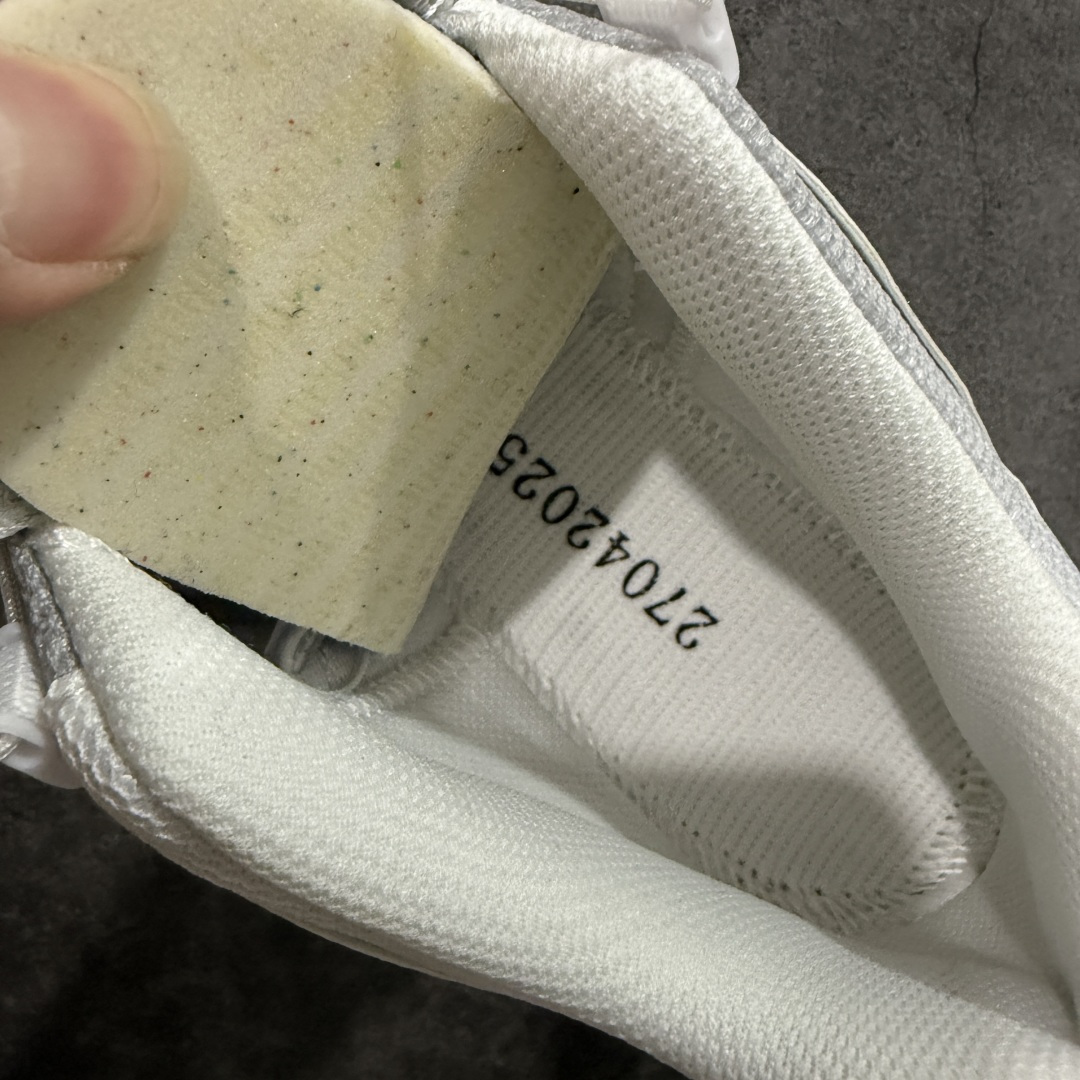 图片[8]-【666版本】SALOMON 萨洛蒙 XA PRO 3D 户外运动 网布减震防滑透气 低帮跑步鞋 男女同款 白灰渐变 472457 全新品质 巅峰之作 所有配色均购物原版拆解1：1开发 原材料打造 非市场公版便宜货 私模大底 清洁度比市场所有版本都高 全套原纸板楦头开发 原厂网布配套 确保原汁原味 完美呈现版型 原档数据独家私模五层组合大底 男女鞋同步官方开发至46 原装Ortholite轻量化鞋垫 中底布带钢印编号 原厂TPU锁扣 进口港宝加持 后跟自然饱满 还原公司包裹性 鞋面采用SENSIFT贴合技术 全方位贴合包裹脚型 鞋跟部鞋底牵引设计 提供强大的抓地性能 更适应野外崎岖不平的道路 其3D ADVANCED CHASSIS底盘 材料轻量大化 钉齿设计更具稳定性 防护性 鞋底易磨损区运用CONTAGRIP高耐磨材料 应对城市硬质路面长距离跑考验 尺码：36 36.5 37.5 38 38.5 39 40 40.5 41 42 42.5 43 44 45 46-选品中心