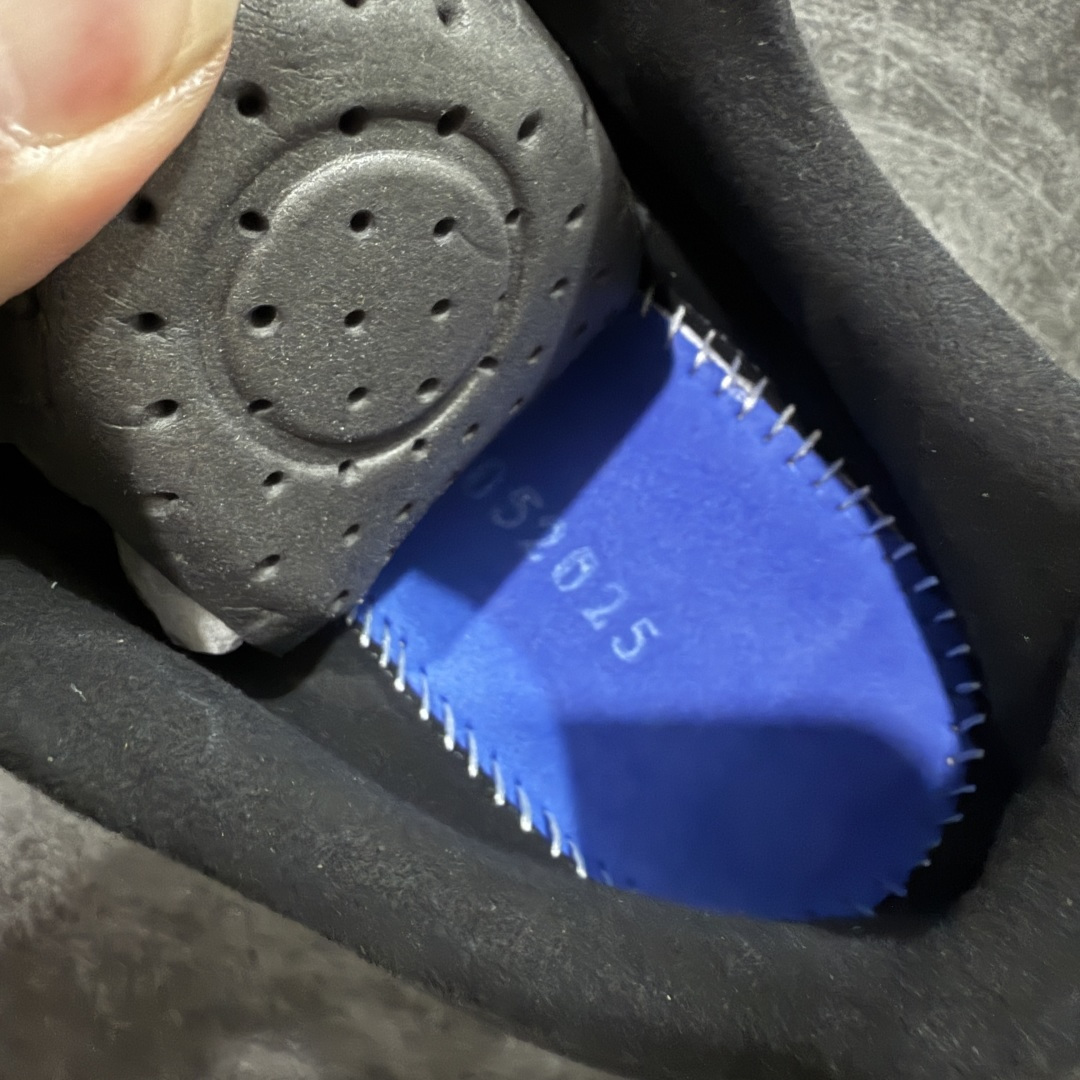 图片[8]-【莞产原盒版】Arcteryx始祖鸟 Konseal Shoe 舒适 防滑耐磨透气支撑抓地 登山鞋 黑金 正确原盒 全鞋采用头层麂皮 耐磨防滑黄金V底 莞产高品质 区别市场通货 代购指定版本 原数据开发 不掉标 正确高频字体 鸟爪细节完美 区别市场公版货 错误字体货 中底带钢印上脚舒适轻便无负重感 四季百搭 始祖鸟 KONSEAL 轻量户外鞋，这双鞋，不仅仅可以穿着逛街上班，更可以穿着徒步旅游甚至攀岩！说实话，没多少人真的会去攀岩，经我们试穿，这双鞋，日常穿也是非常舒服轻便！搭配日常的衣服完全不违和！结构中底TPU底盘，保护双脚。配置3D模具保护双脚+一体化系带系统，鞋面防撕裂网布、TPU保护膜和牛巴革合成面料，喜欢放心入！这种类型的鞋子咱们家超难得遇到一次，喜欢一定不要错过 尺码：39-45-选品中心