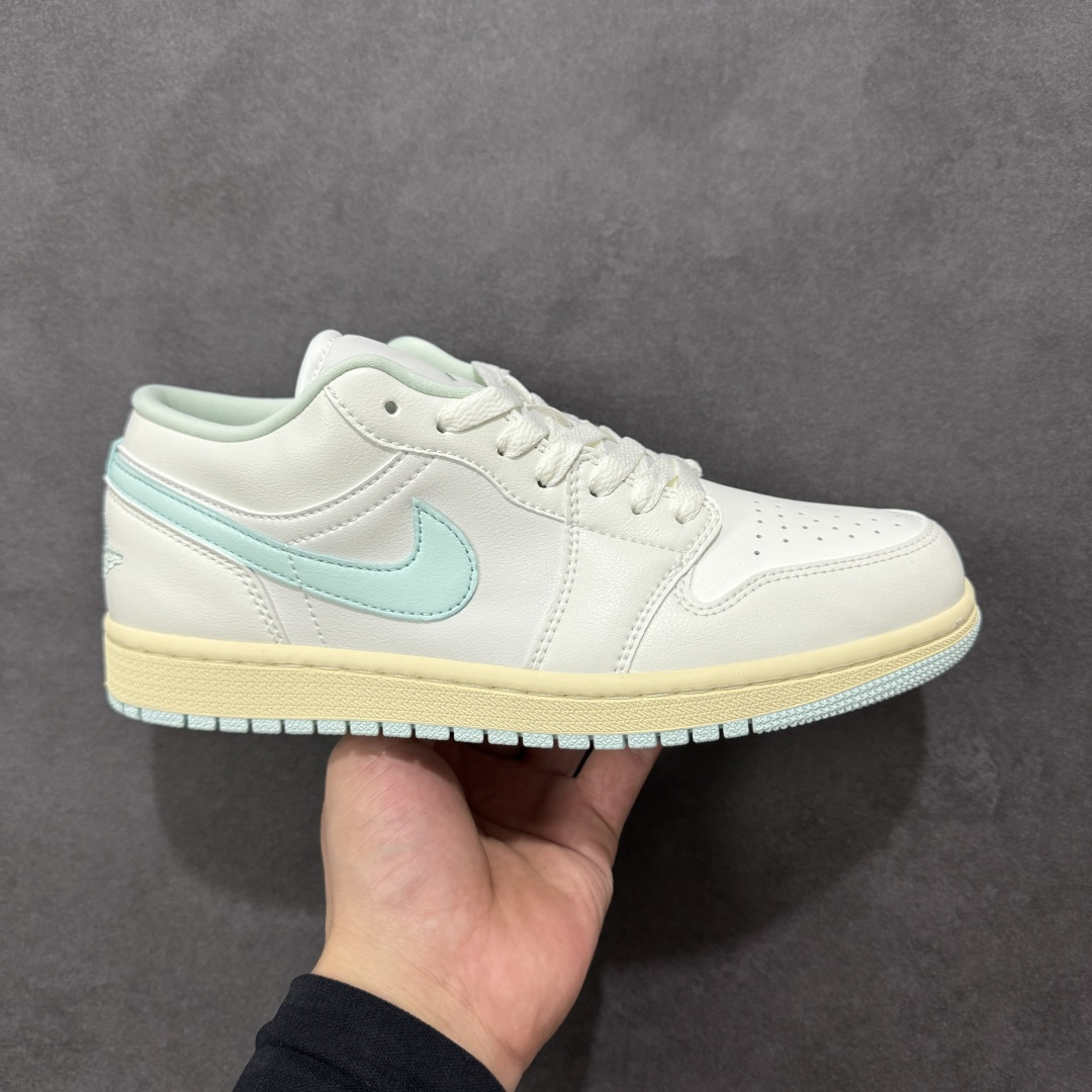 【H11版本】耐克Nike Air Jordan 1 AJ1经典复古经典低帮百搭文化篮球鞋 DC0774-134 公司级真标半码制#原档案原数据开发版型#采用荔枝纹头层皮革鞋面材质#原厂立体填充鞋舌海绵#中底注胶孔及缜密中底拉帮工艺#原数据开发模具大底 尺码:35.5 36 36.5 37.5 38 38.5 39 40 40.5 41 42 42.5 43 44 44.5 45 46 47.5 编码:H11B270280-选品中心