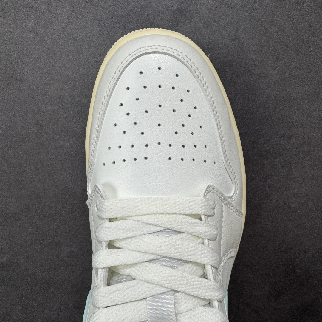 图片[8]-【H11版本】耐克Nike Air Jordan 1 AJ1经典复古经典低帮百搭文化篮球鞋 DC0774-134 公司级真标半码制#原档案原数据开发版型#采用荔枝纹头层皮革鞋面材质#原厂立体填充鞋舌海绵#中底注胶孔及缜密中底拉帮工艺#原数据开发模具大底 尺码：35.5 36 36.5 37.5 38 38.5 39 40 40.5 41 42 42.5 43 44 44.5 45 46 47.5 编码：H11B270280-选品中心