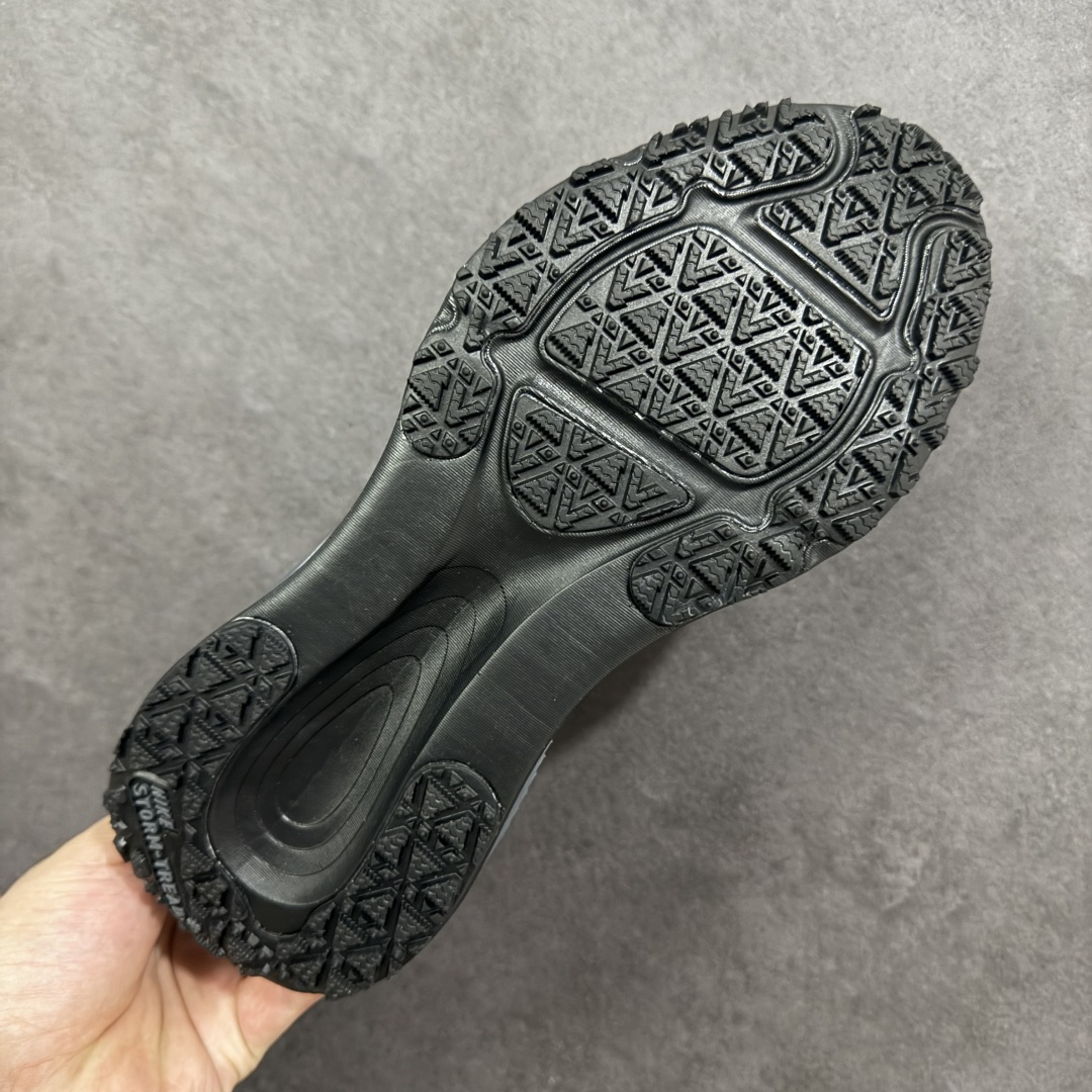 图片[9]-【公司级】Nike VOMERO 18 GTX 耐克 舒适减震防滑 低帮跑步鞋 全掌ReactX泡绵中底 前掌和后跟还配备了Air Zoom气垫单元 据说跑起来更快更舒适哦 这次最大的升级点 首次引入了ReactX泡绵 货号： HQ7001-001 尺码：40-45-选品中心