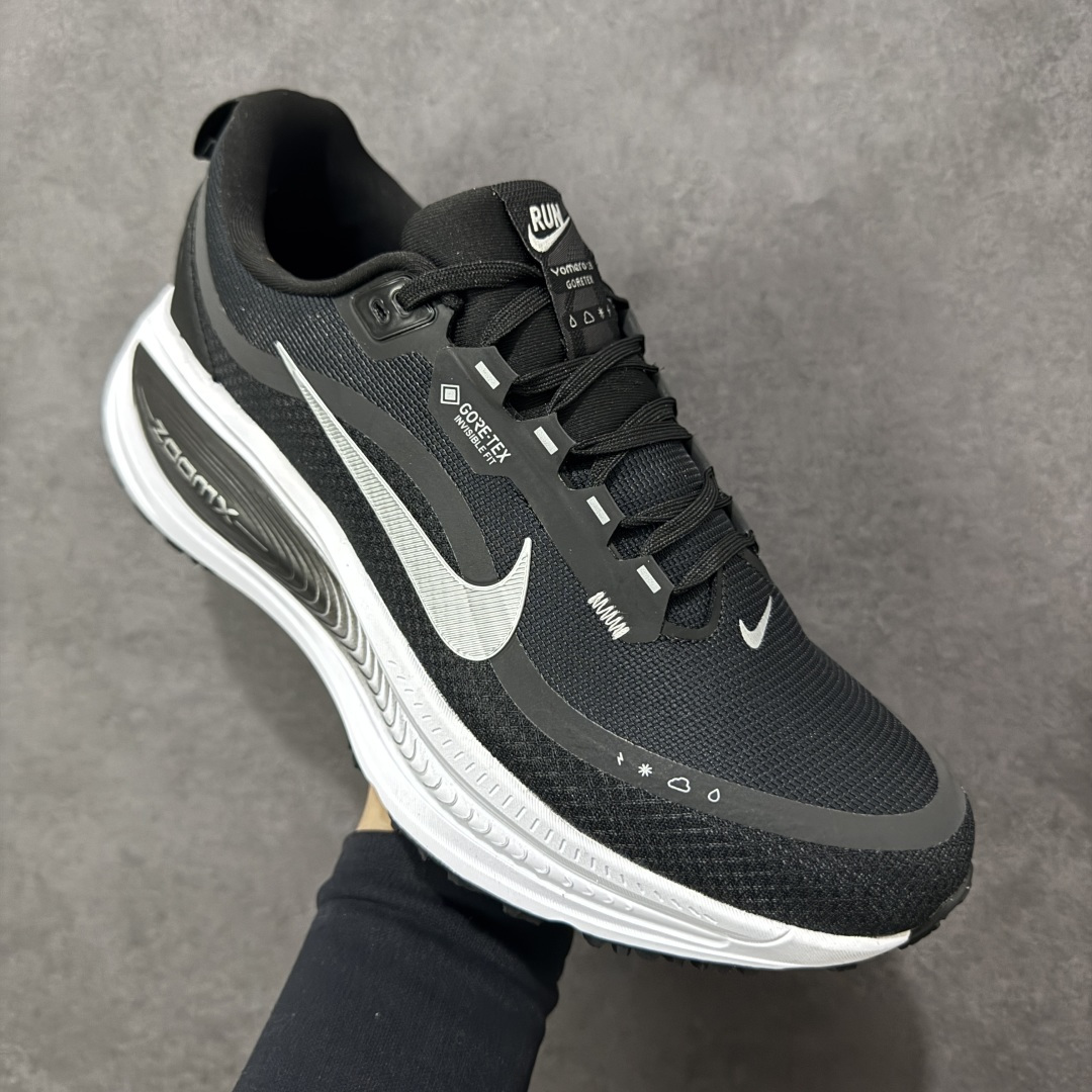 图片[3]-【公司级】Nike VOMERO 18 GTX 耐克 舒适减震防滑 低帮跑步鞋 全掌ReactX泡绵中底 前掌和后跟还配备了Air Zoom气垫单元 据说跑起来更快更舒适哦 这次最大的升级点 首次引入了ReactX泡绵 货号： HQ7001-002 尺码：40-45-选品中心