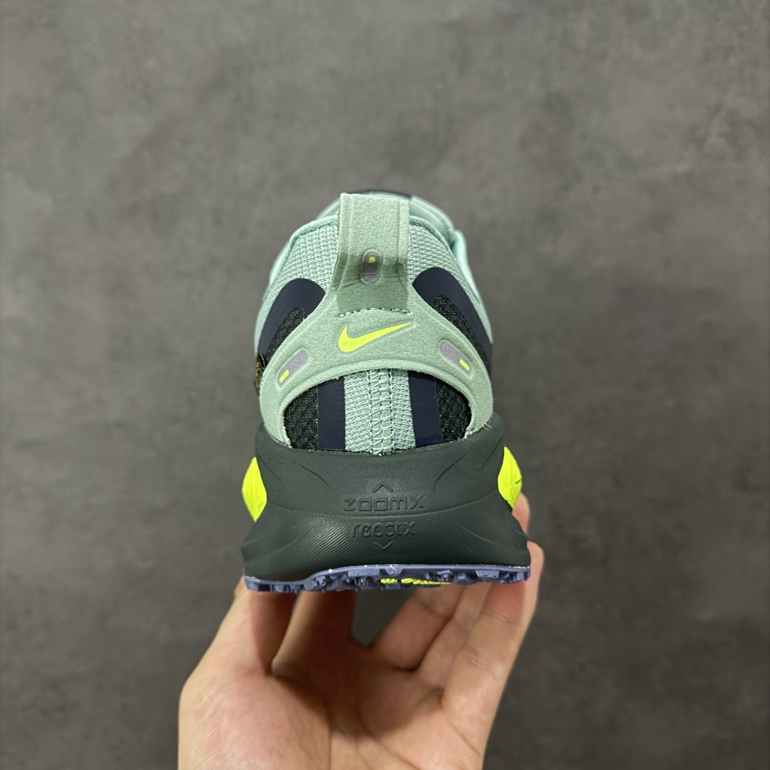 图片[4]-【公司级】Nike VOMERO 18 GTX 耐克 舒适减震防滑 低帮跑步鞋 全掌ReactX泡绵中底 前掌和后跟还配备了Air Zoom气垫单元 据说跑起来更快更舒适哦 这次最大的升级点 首次引入了ReactX泡绵 货号： HQ7001-300 尺码：40-45-选品中心