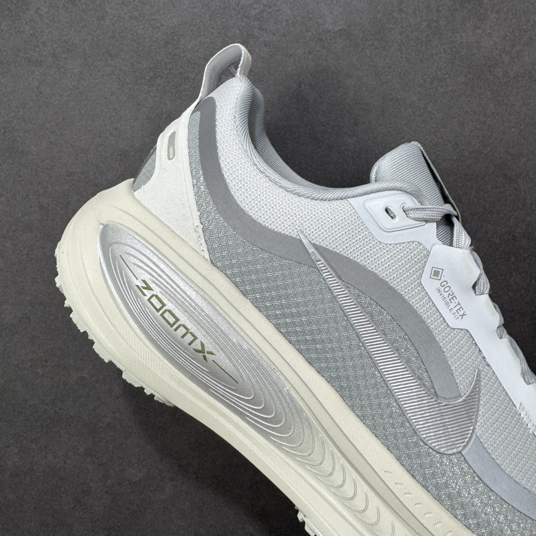 图片[6]-【公司级】Nike VOMERO 18 GTX 耐克 舒适减震防滑 低帮跑步鞋 全掌ReactX泡绵中底 前掌和后跟还配备了Air Zoom气垫单元 据说跑起来更快更舒适哦 这次最大的升级点 首次引入了ReactX泡绵 货号： HQ7001-003 尺码：40-45-选品中心