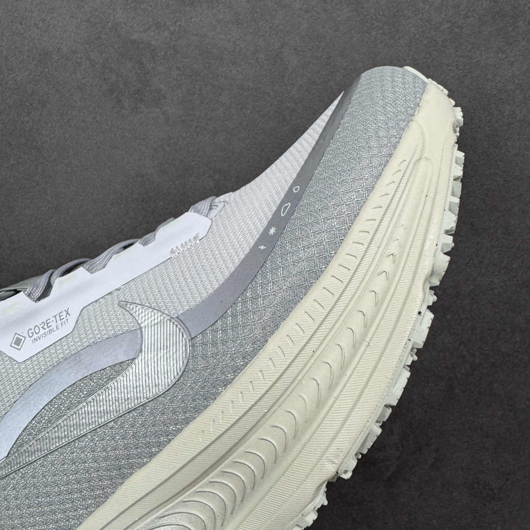 图片[5]-【公司级】Nike VOMERO 18 GTX 耐克 舒适减震防滑 低帮跑步鞋 全掌ReactX泡绵中底 前掌和后跟还配备了Air Zoom气垫单元 据说跑起来更快更舒适哦 这次最大的升级点 首次引入了ReactX泡绵 货号： HQ7001-003 尺码：40-45-选品中心