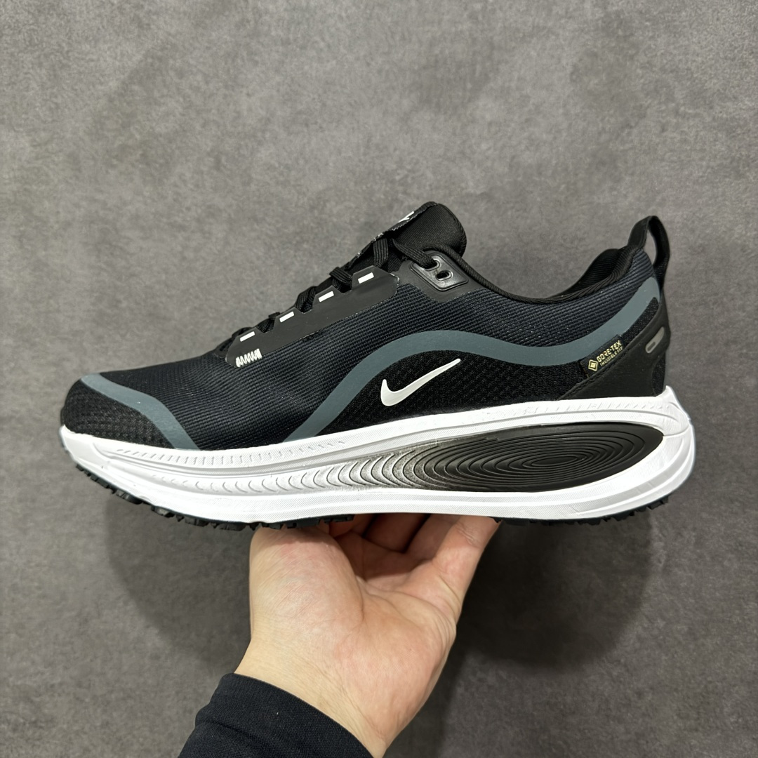 图片[2]-【公司级】Nike VOMERO 18 GTX 耐克 舒适减震防滑 低帮跑步鞋 全掌ReactX泡绵中底 前掌和后跟还配备了Air Zoom气垫单元 据说跑起来更快更舒适哦 这次最大的升级点 首次引入了ReactX泡绵 货号： HQ7002-002 尺码：40-45-选品中心