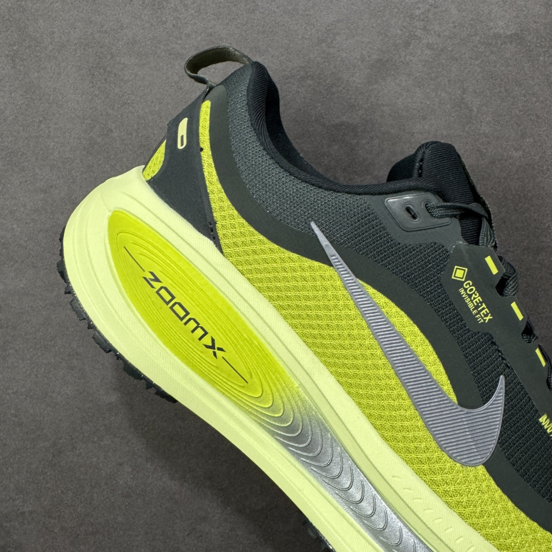 图片[6]-【公司级】Nike VOMERO 18 GTX 耐克 舒适减震防滑 低帮跑步鞋 全掌ReactX泡绵中底 前掌和后跟还配备了Air Zoom气垫单元 据说跑起来更快更舒适哦 这次最大的升级点 首次引入了ReactX泡绵 货号： HQ7002-300 尺码：40-45-选品中心